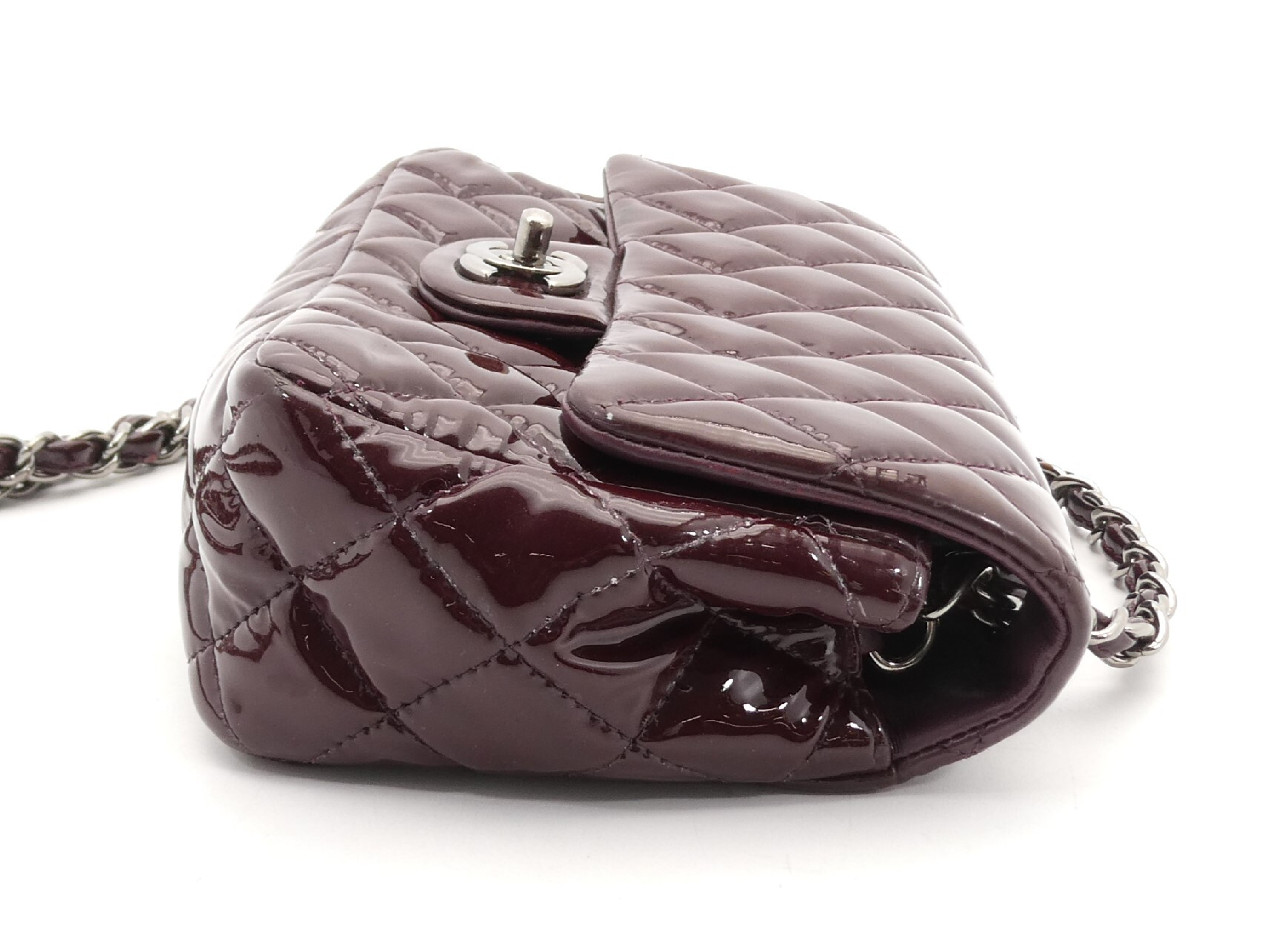Matelassé Enamel Coco Mark Turnlock Chain Shoulder Bag — view 3
