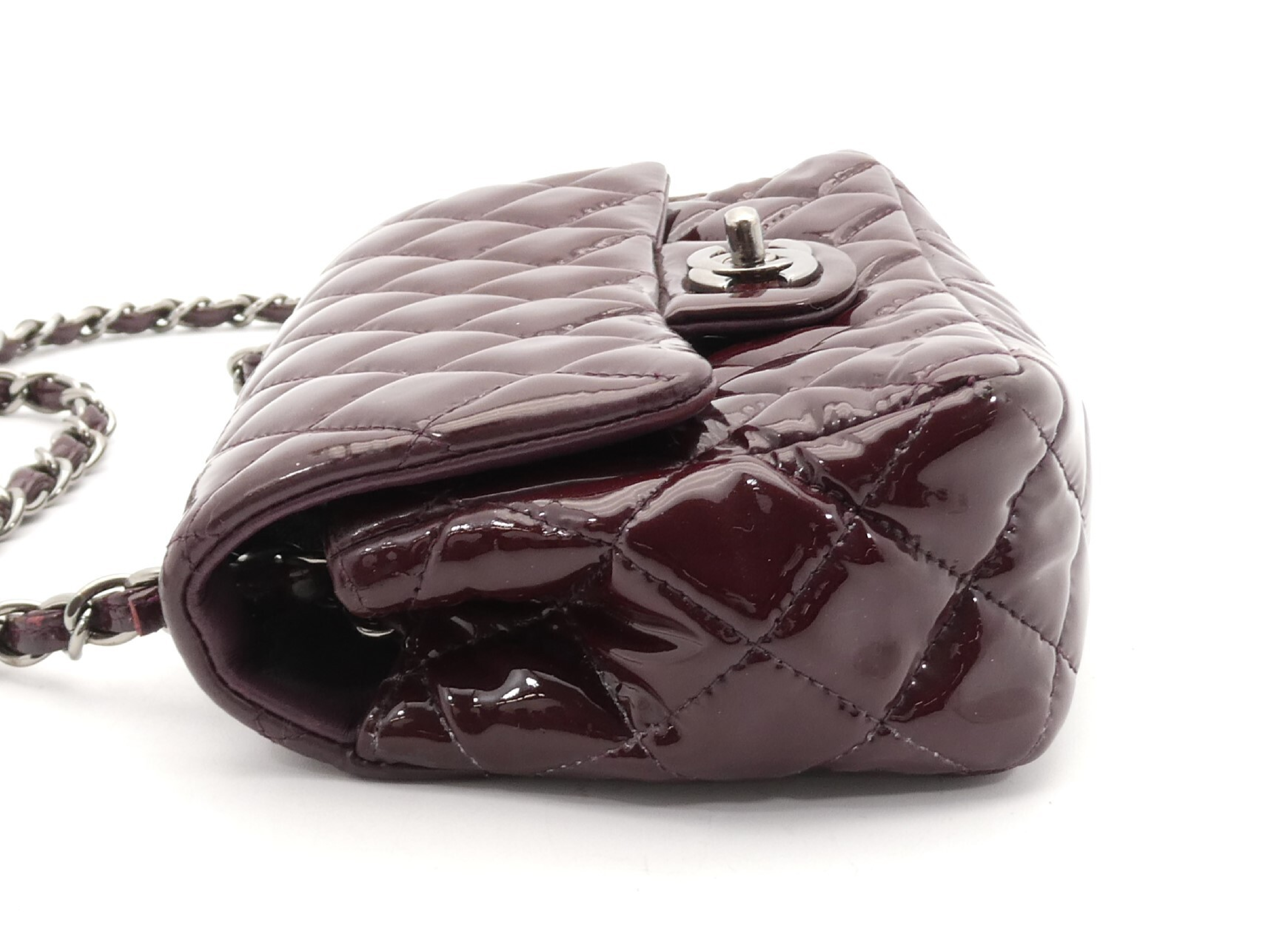 Matelassé Enamel Coco Mark Turnlock Chain Shoulder Bag — view 4
