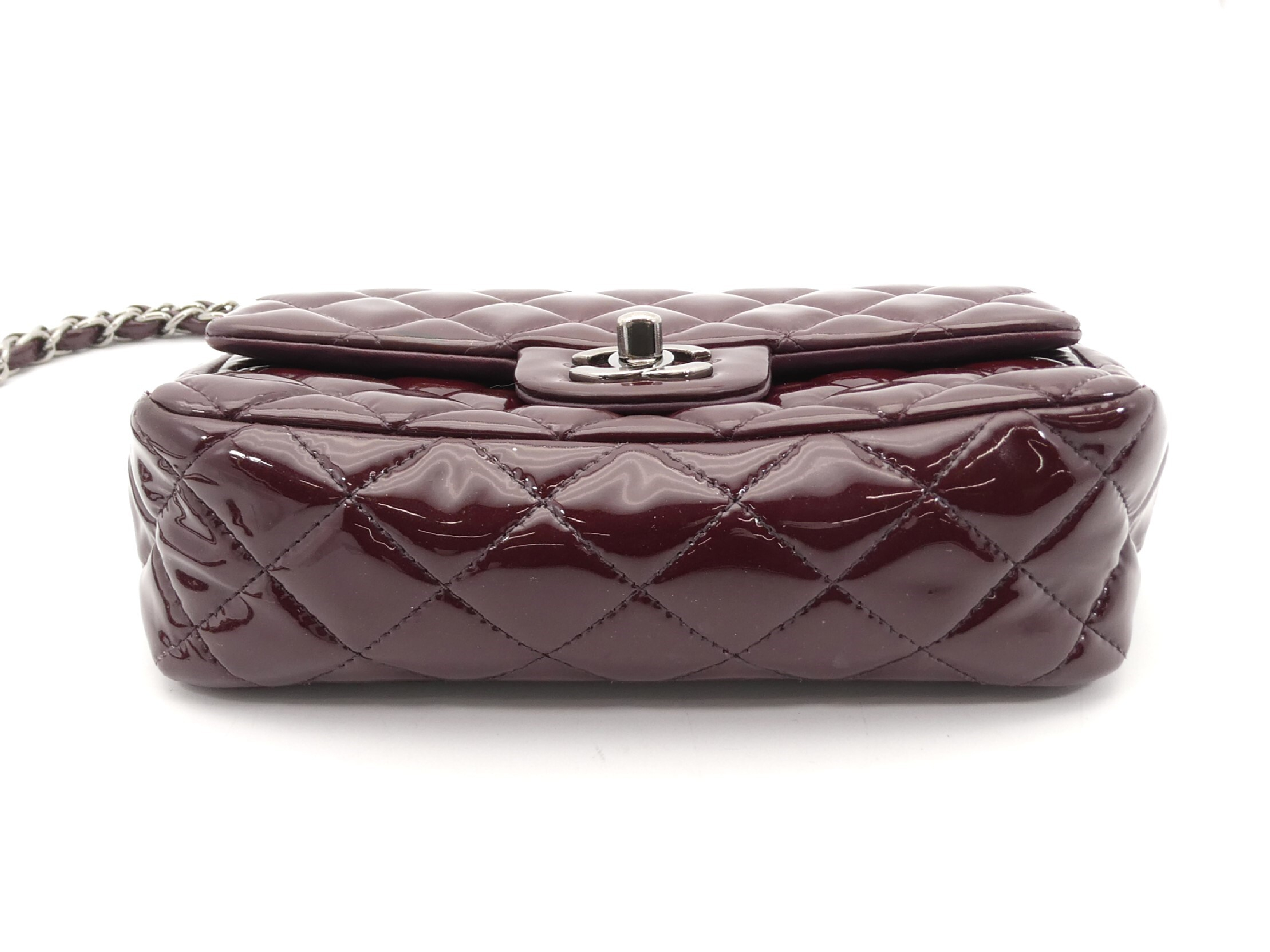 Matelassé Enamel Coco Mark Turnlock Chain Shoulder Bag — view 5