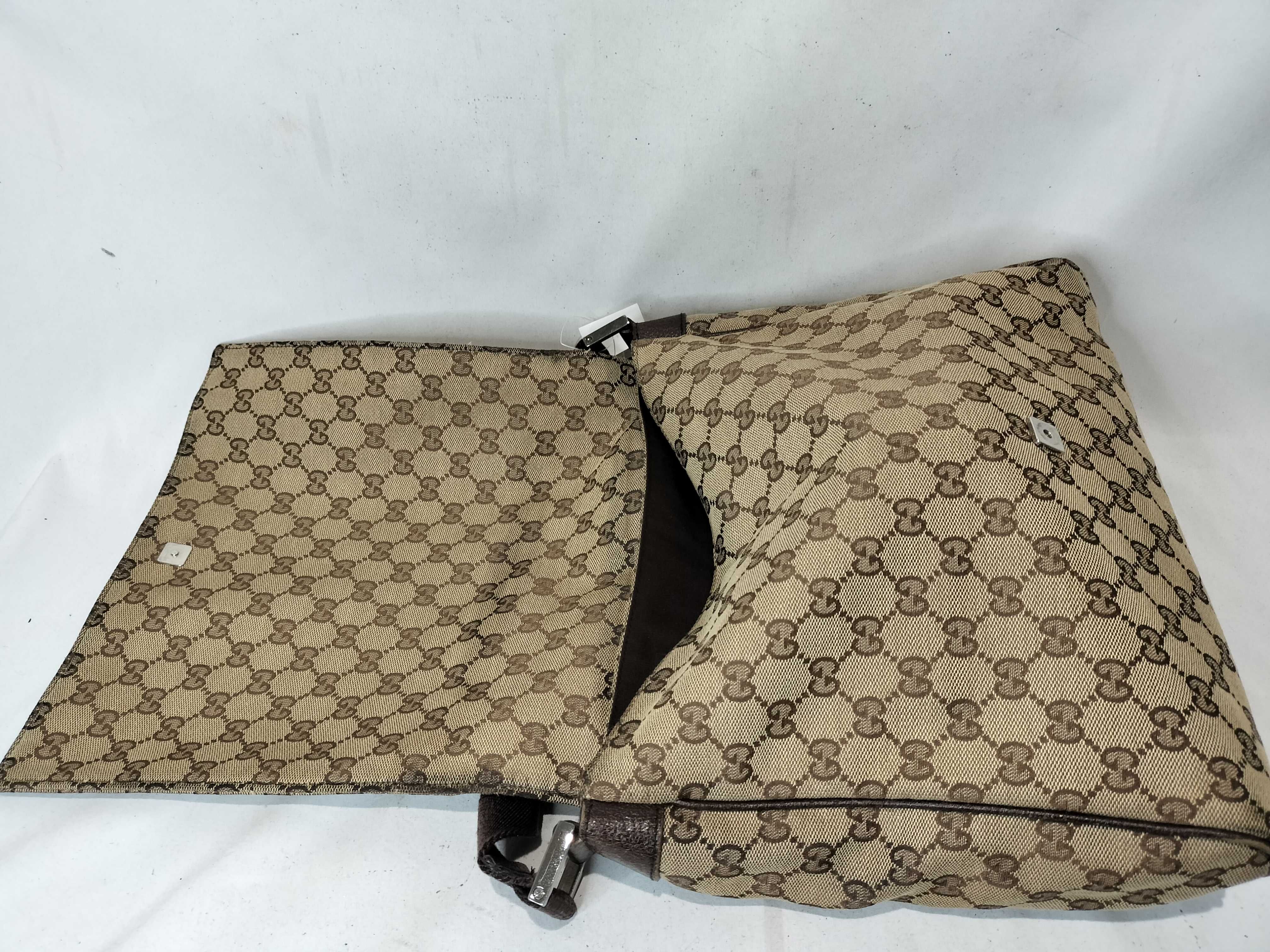GG Canvas 146236 Shoulder Bag — view 9