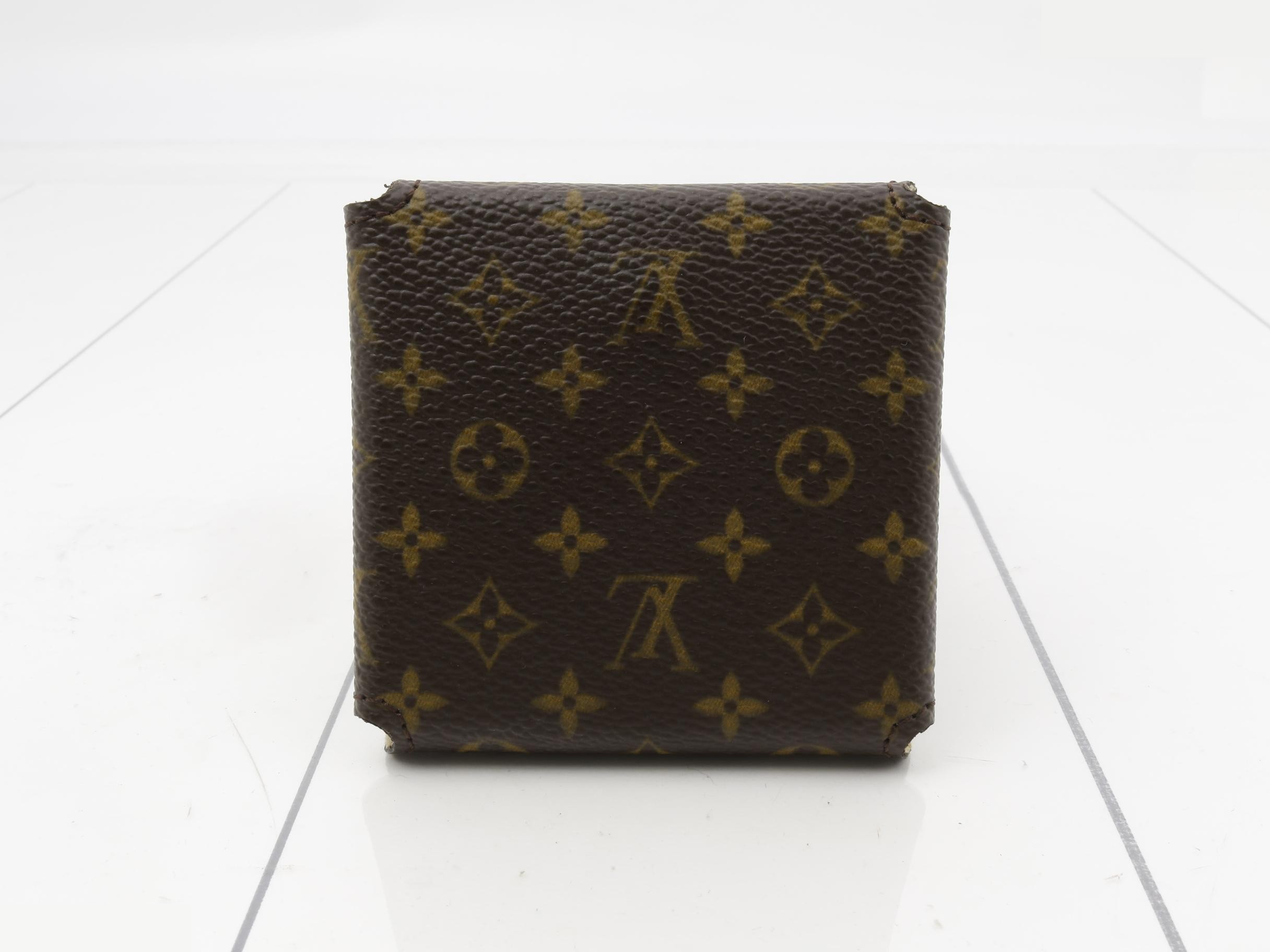 Jewelry case — view 2