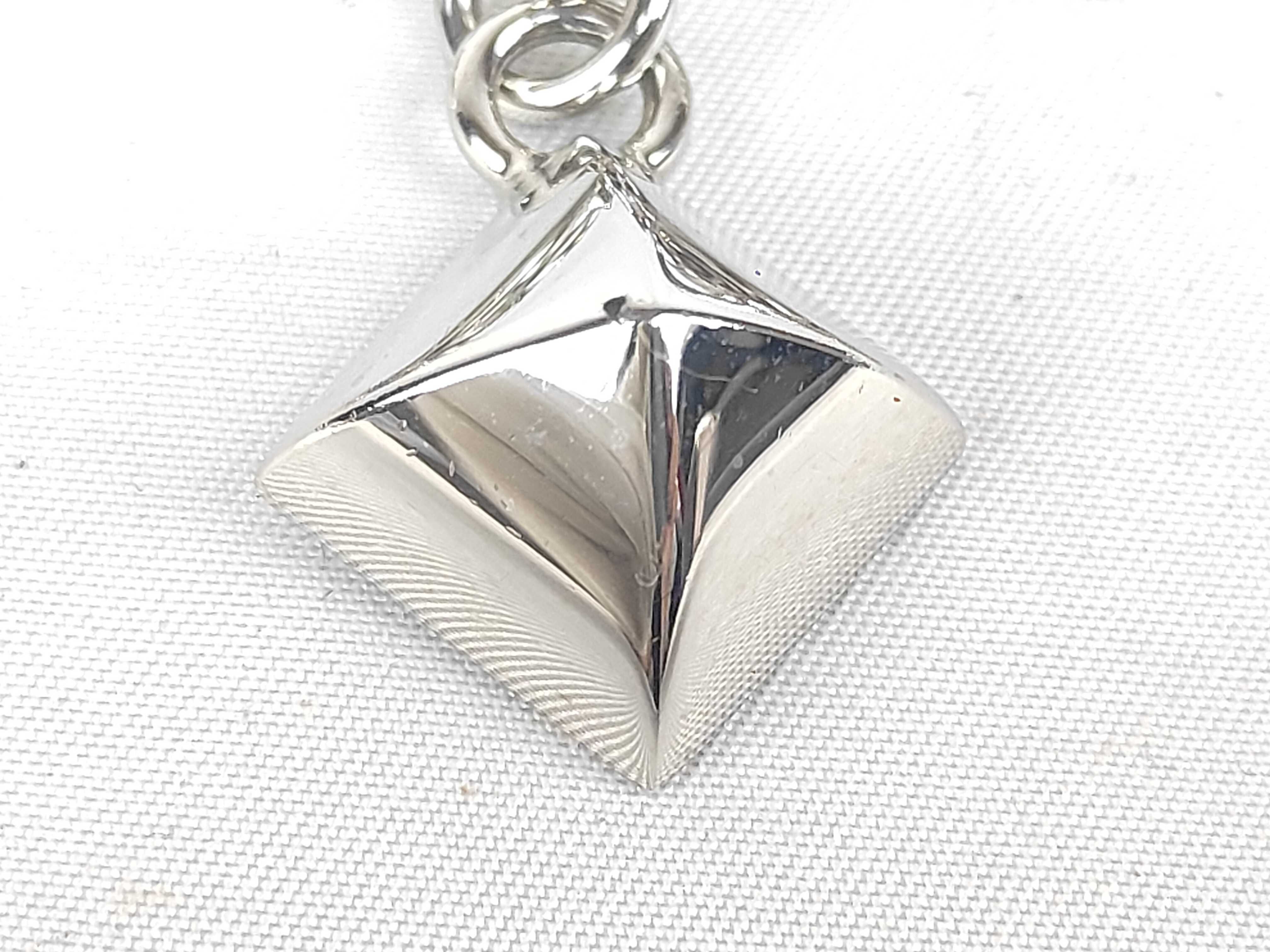 Olga Amulet 4 Charm — view 6