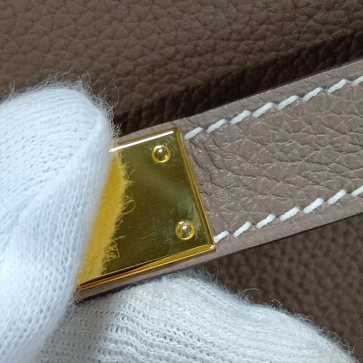 [Individually packaged] Hermes Kelly 28 Letournée Togo Etoupe Gold Hardware C: 2018 — view 13