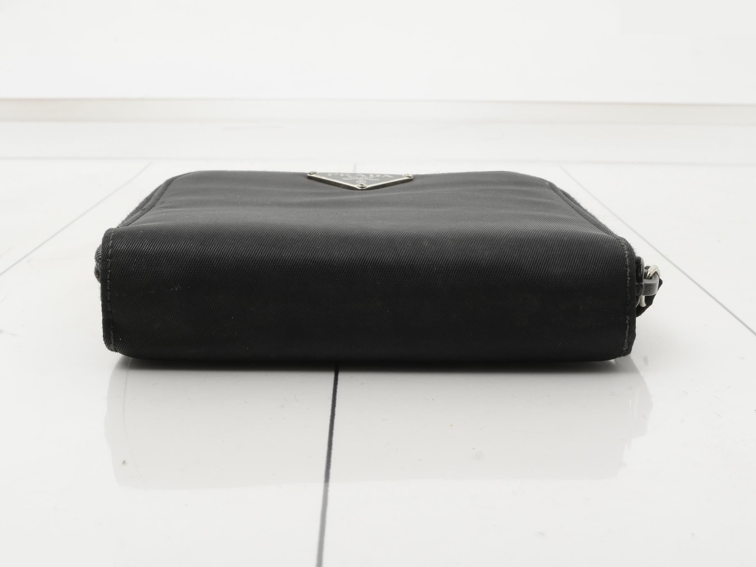 Nylon bi-fold wallet — view 3
