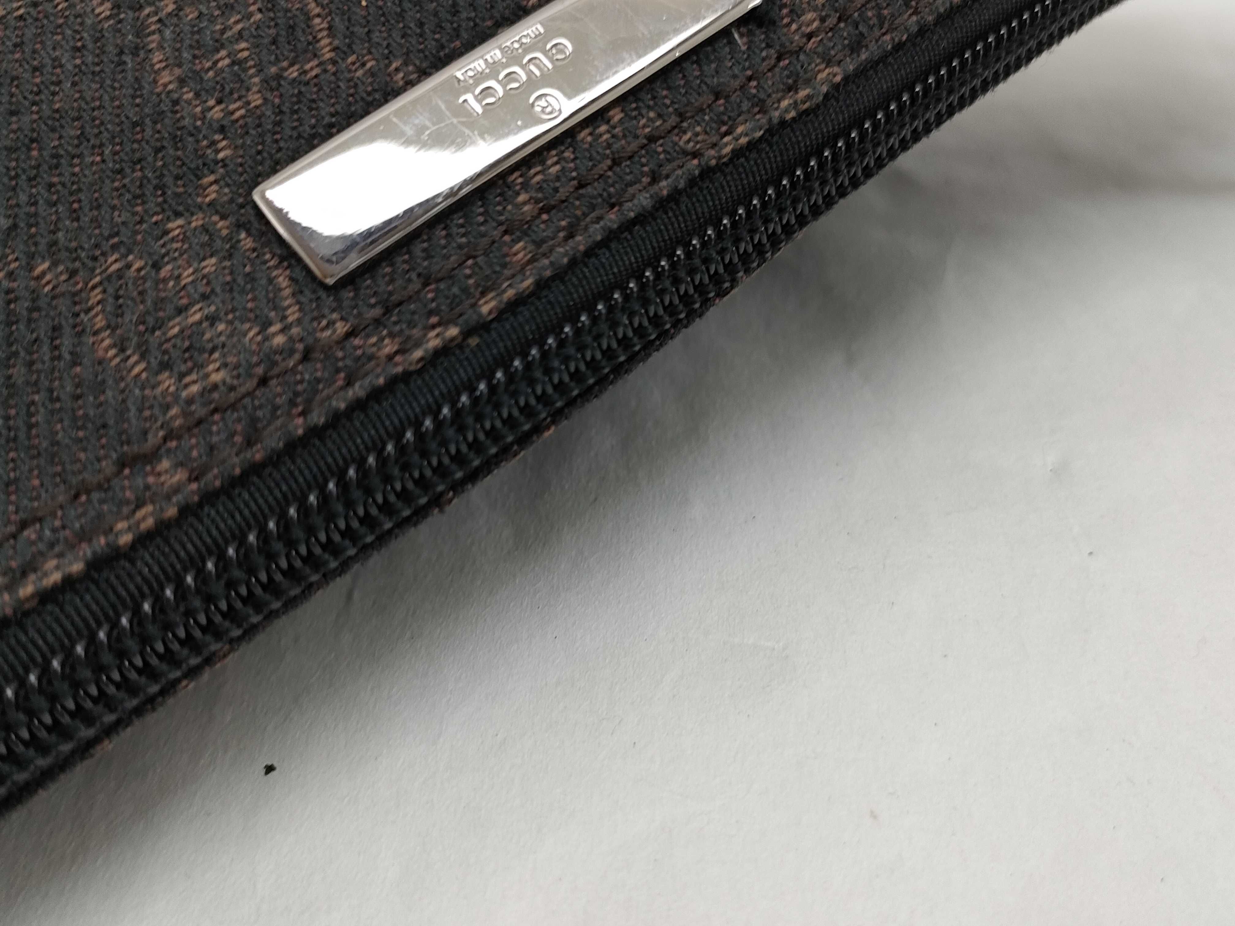 GG Canvas Gucci Accessory Pouch GG Handbag — view 6