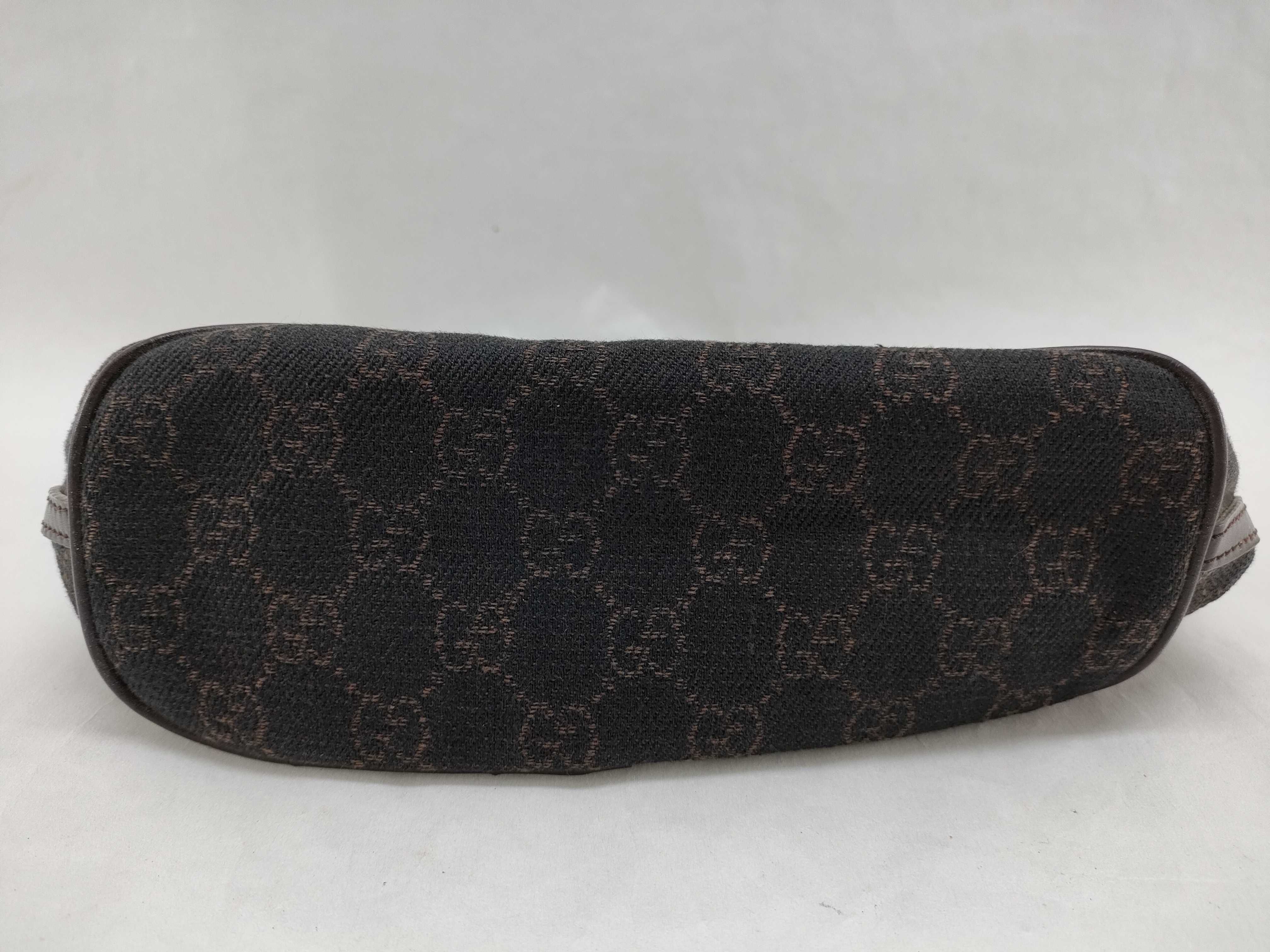 GG Canvas Gucci Accessory Pouch GG Handbag — view 8