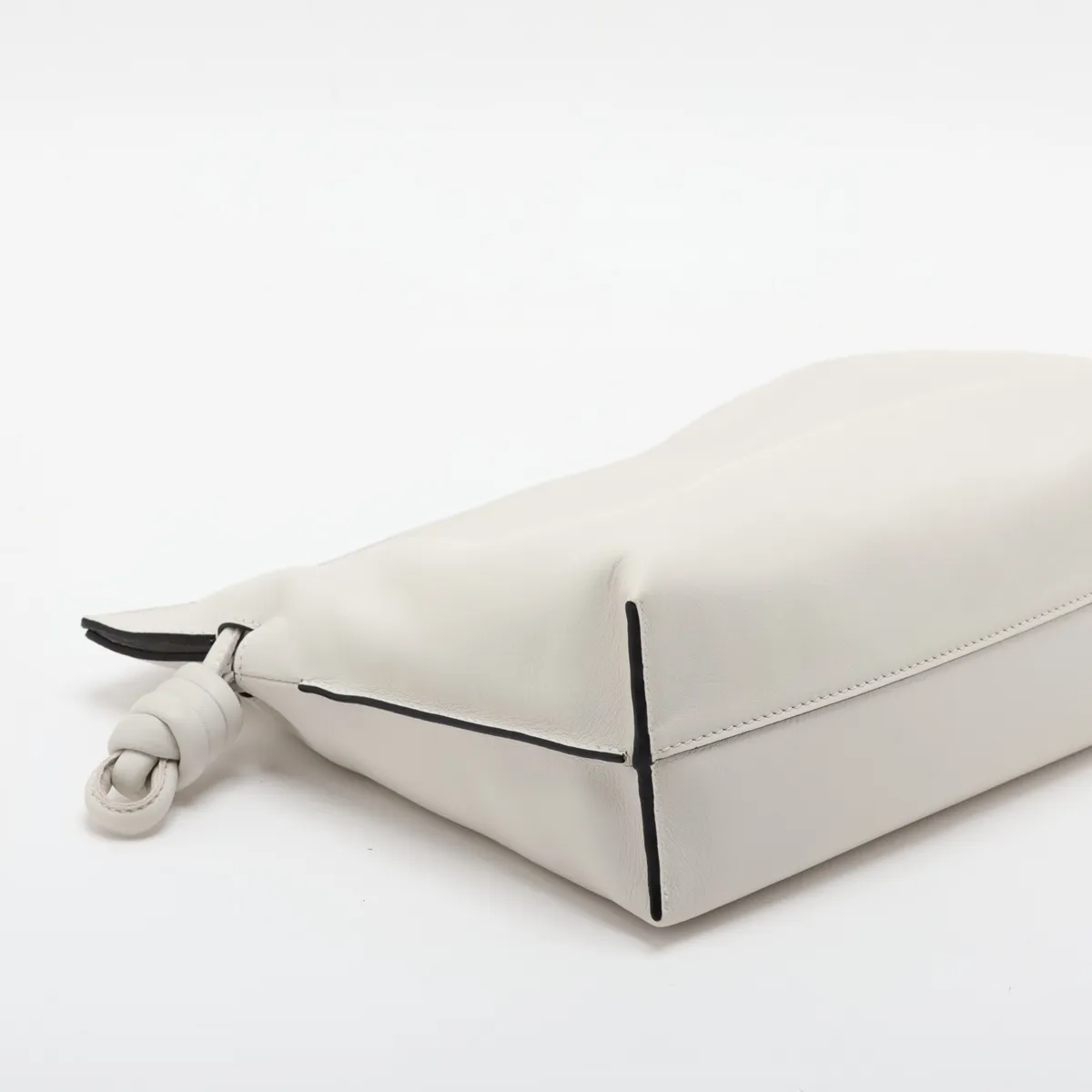 Flamenco Clutch Leather Shoulder Bag White — view 4