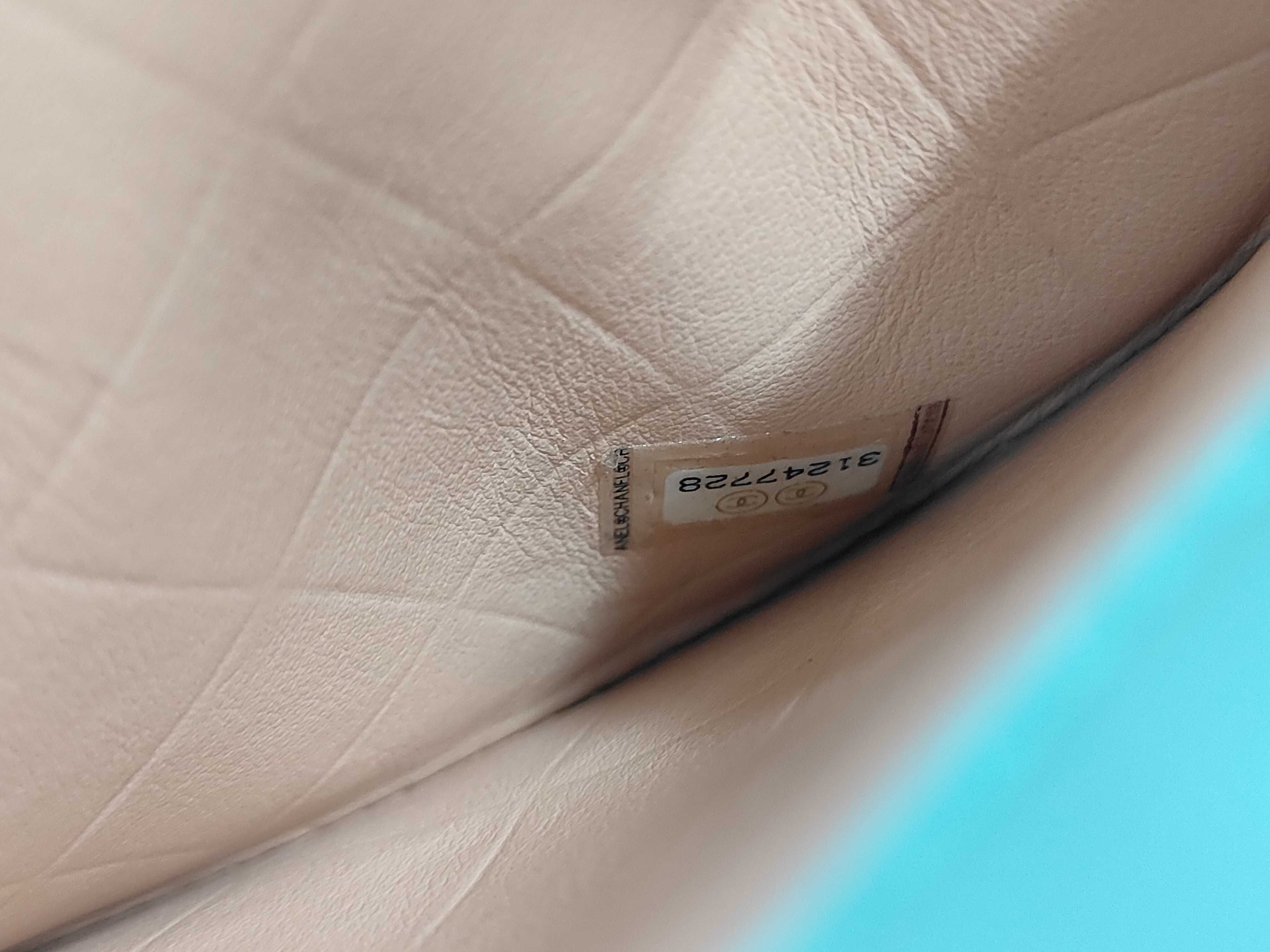 Matelassé Round Moon Messenger Shoulder Bag (Serial Number 31) — view 11