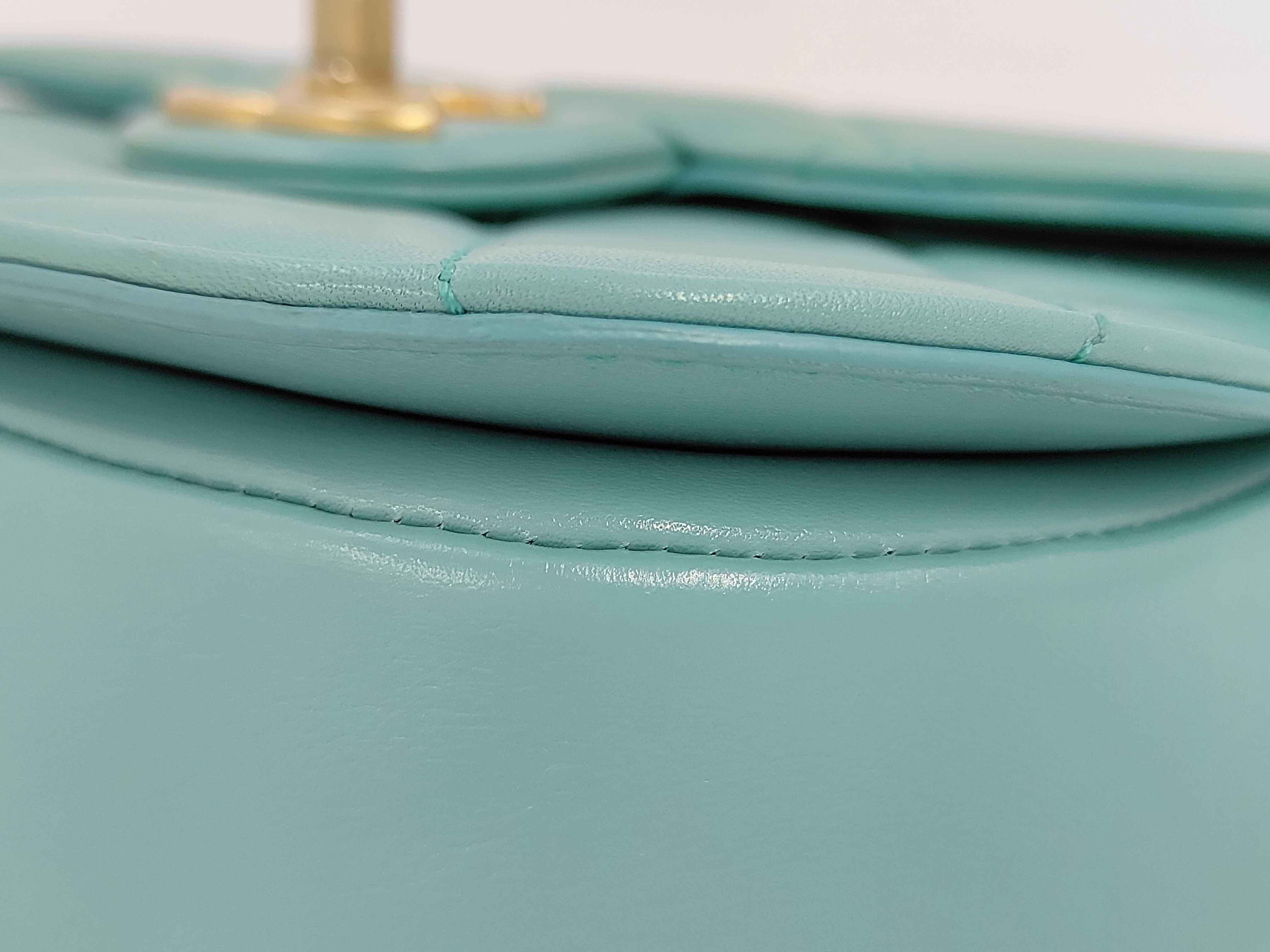Matelassé Round Moon Messenger Shoulder Bag (Serial Number 31) — view 7