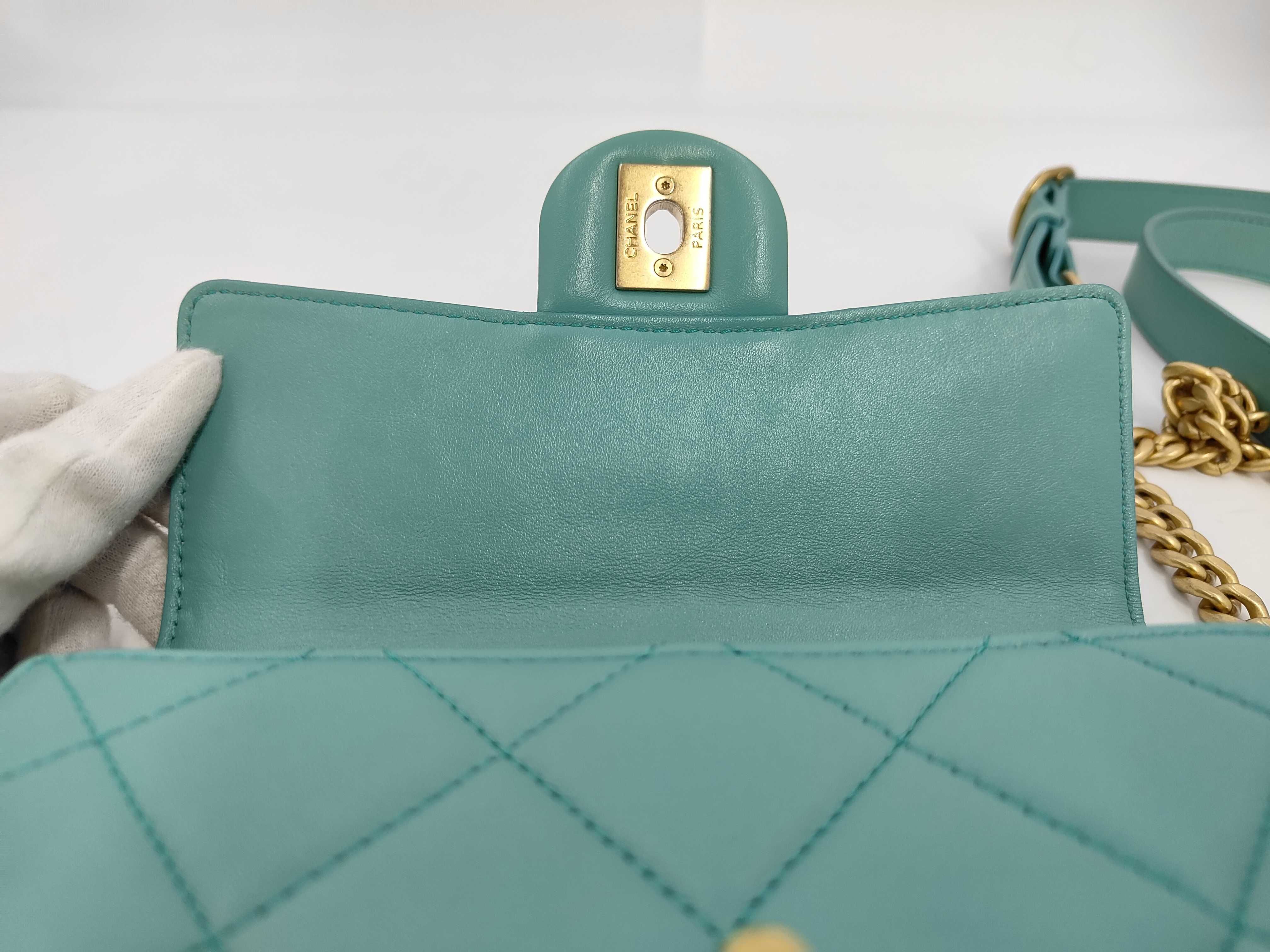 Matelassé Round Moon Messenger Shoulder Bag (Serial Number 31) — view 8