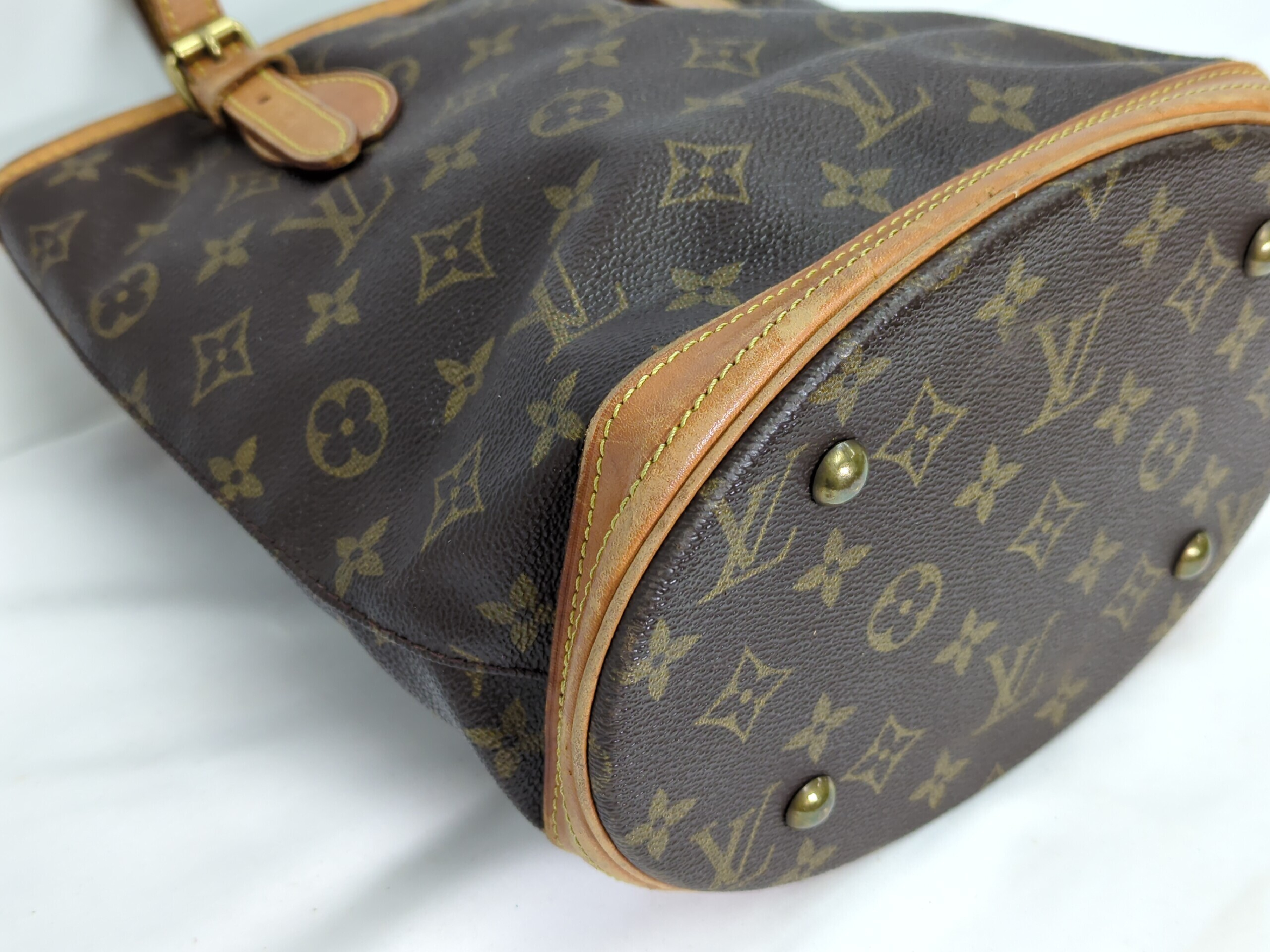 M42238 Monogram Bucket PM Handbag — view 4