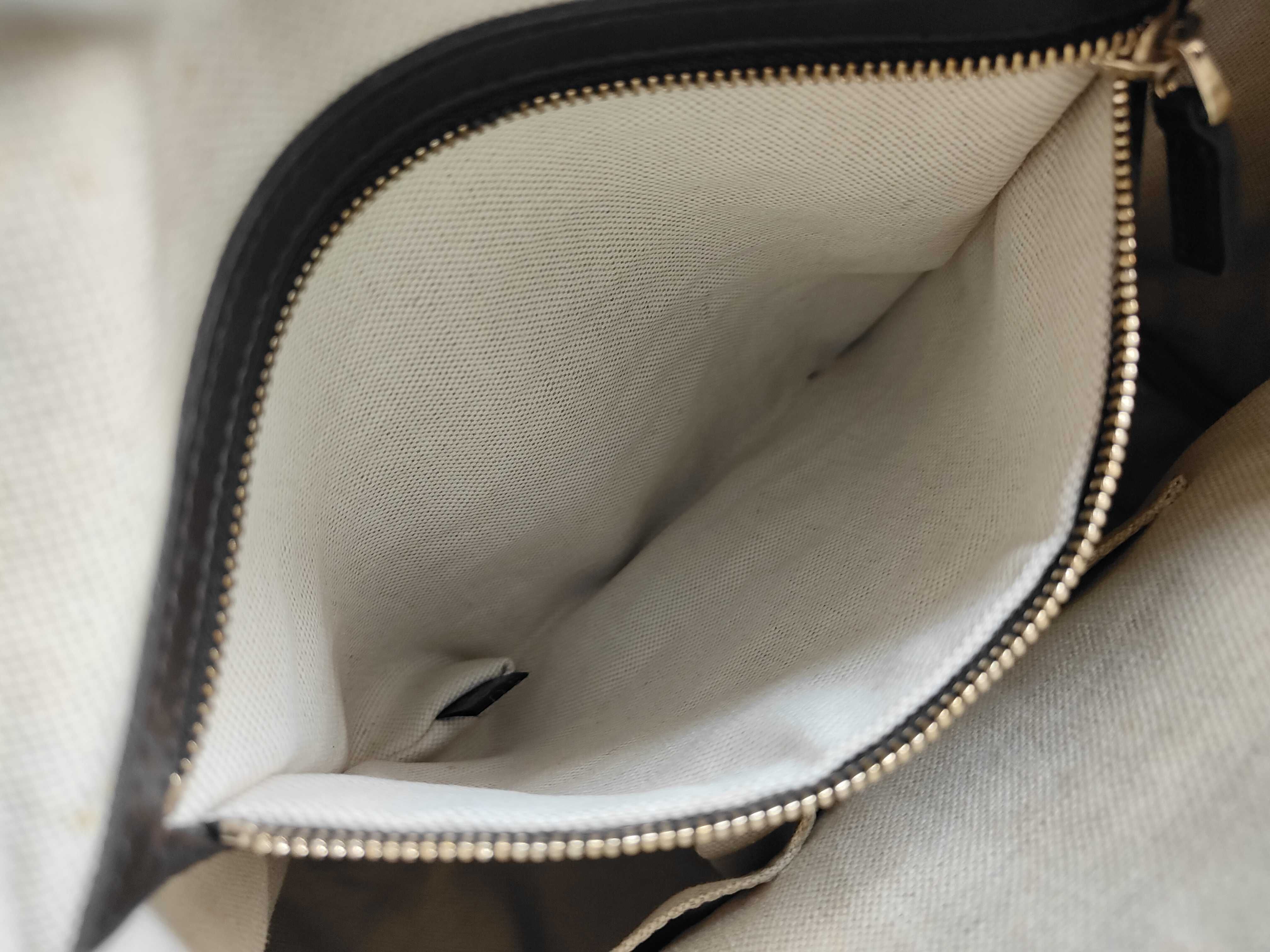 ID- GG Supreme Canvas & Cow Skin 2-Way Handbag Beige & Brown #247205 Boston Bag — view 15