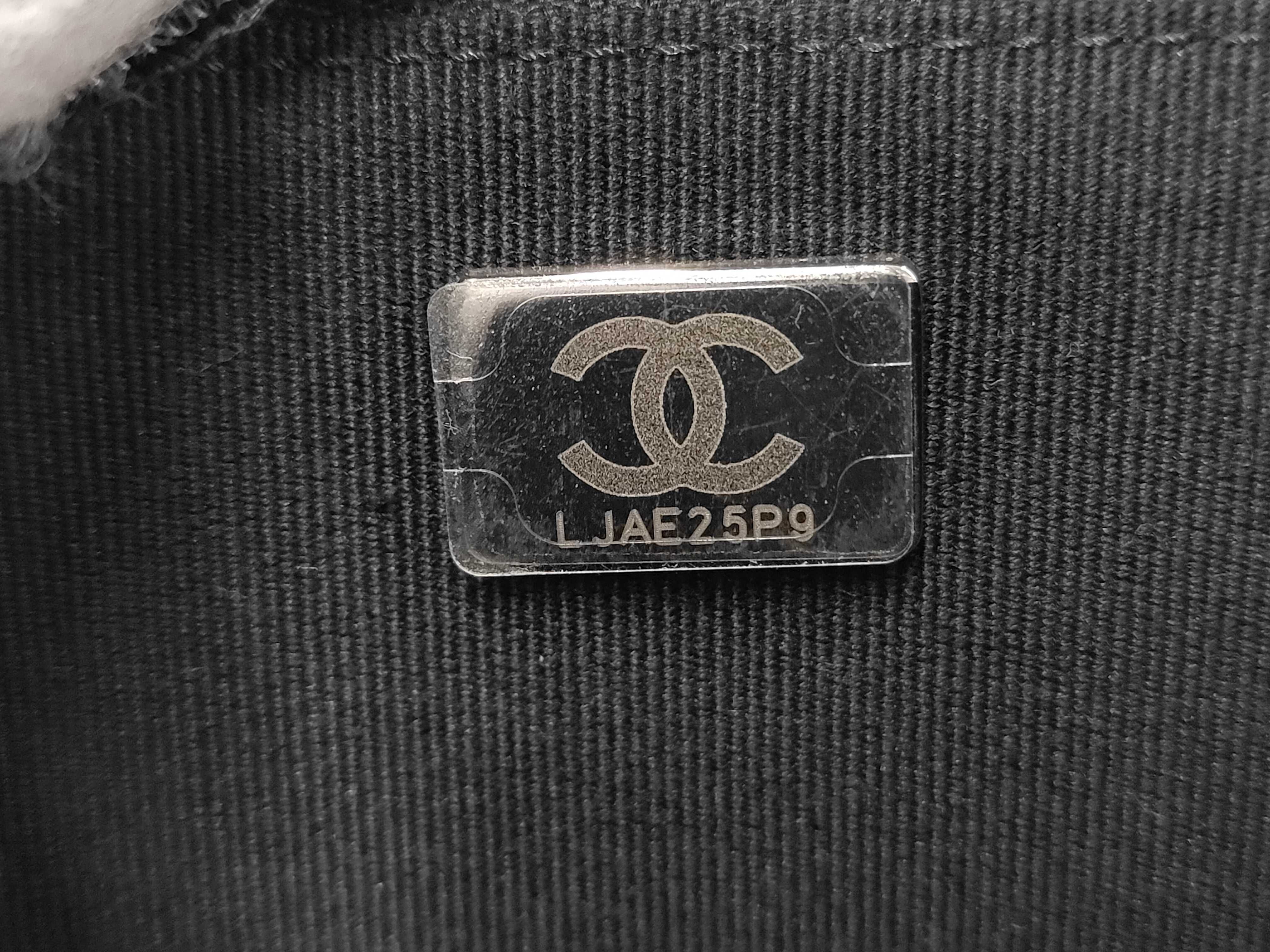 IC Chip WOC Shoulder Bag — view 10