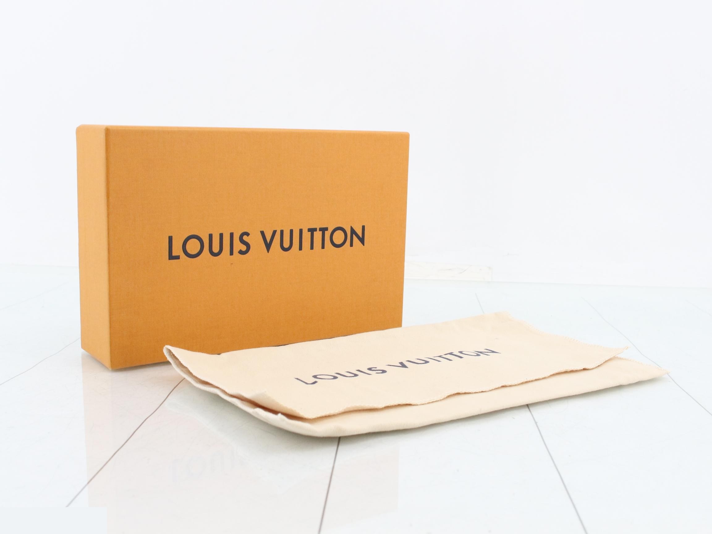 Portefeuille Capucines Taurillon Leather — view 5