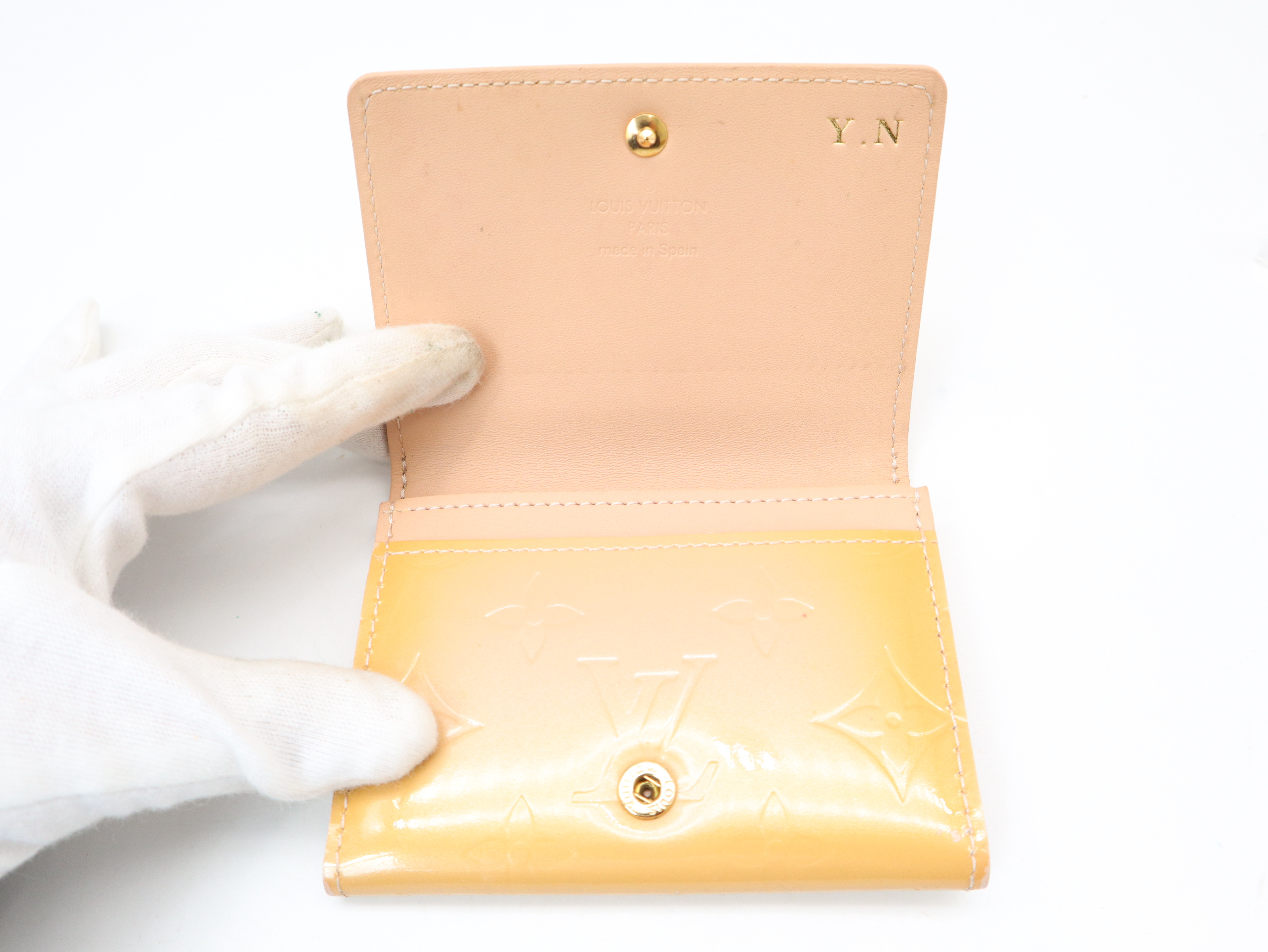 M91407 Monogram Vernis Enveloppe Carte de Visite Rose Florentine Coin Case — view 8