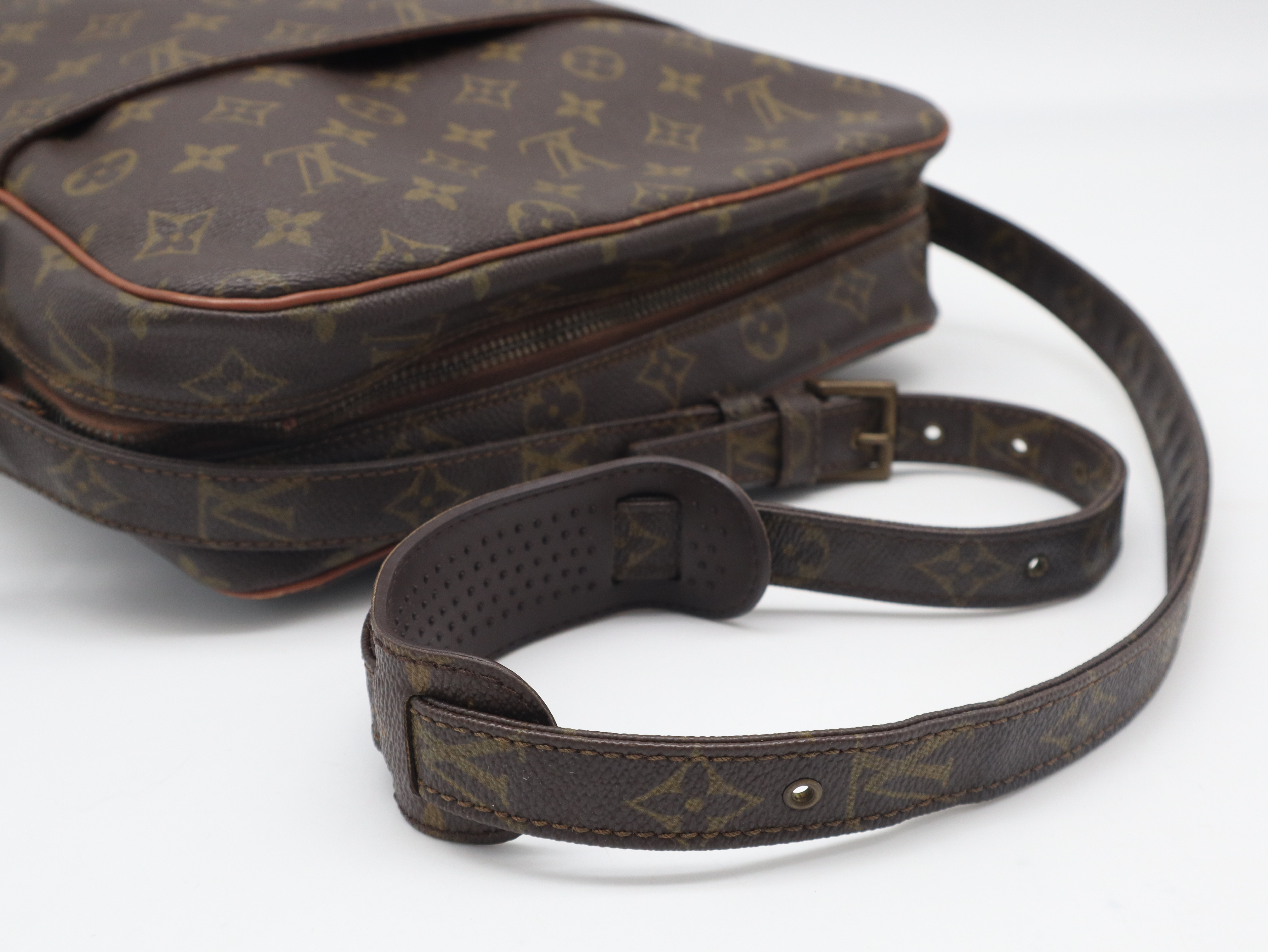 M40264 Monogram Marceau Brown Shoulder Bag — view 6