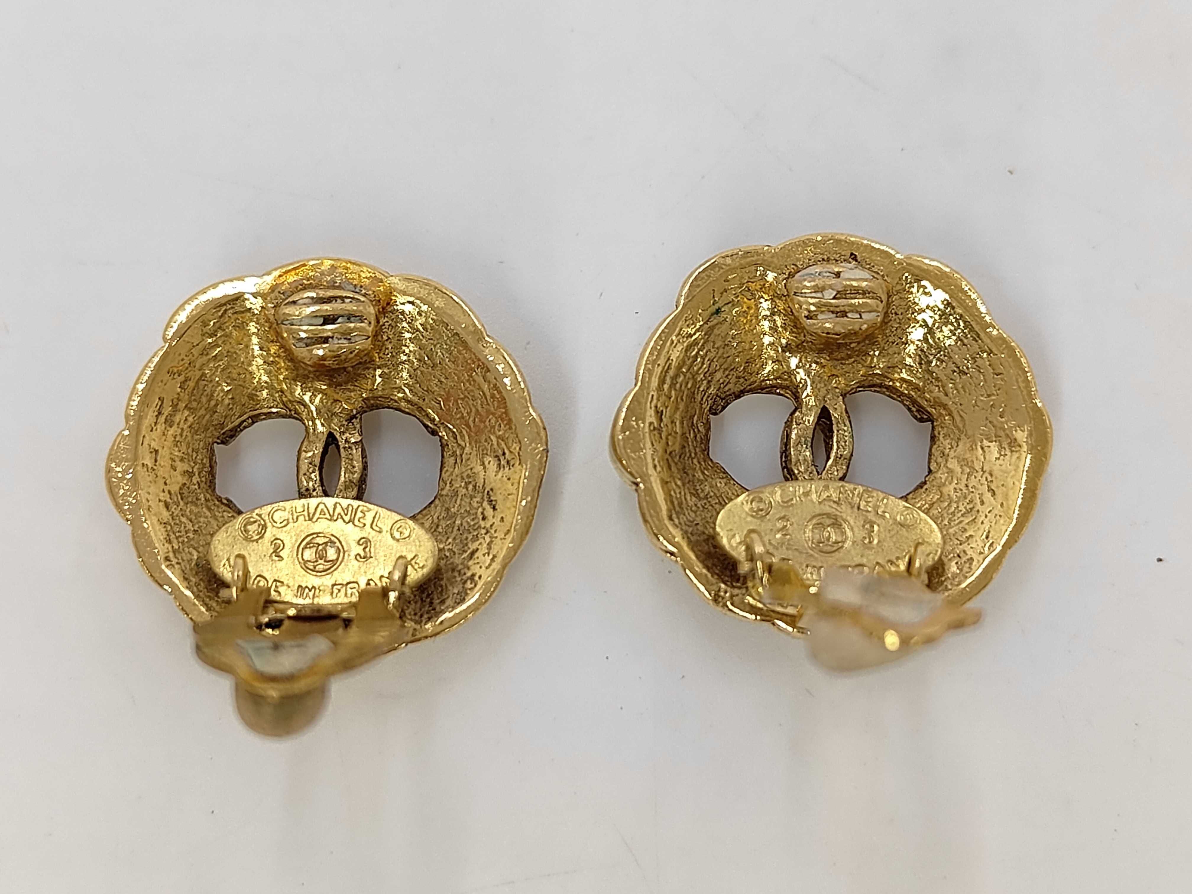 Round Coco Gold Yg Earrings — view 2
