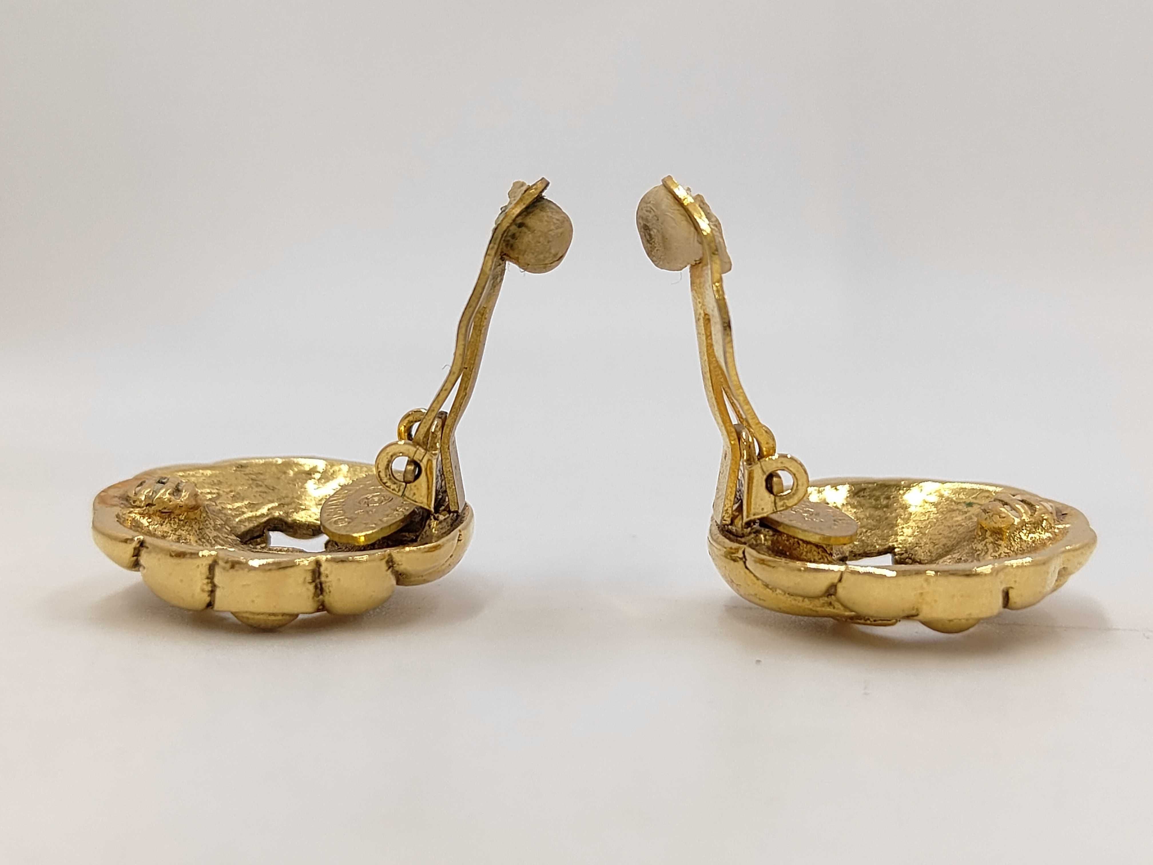 Round Coco Gold Yg Earrings — view 3