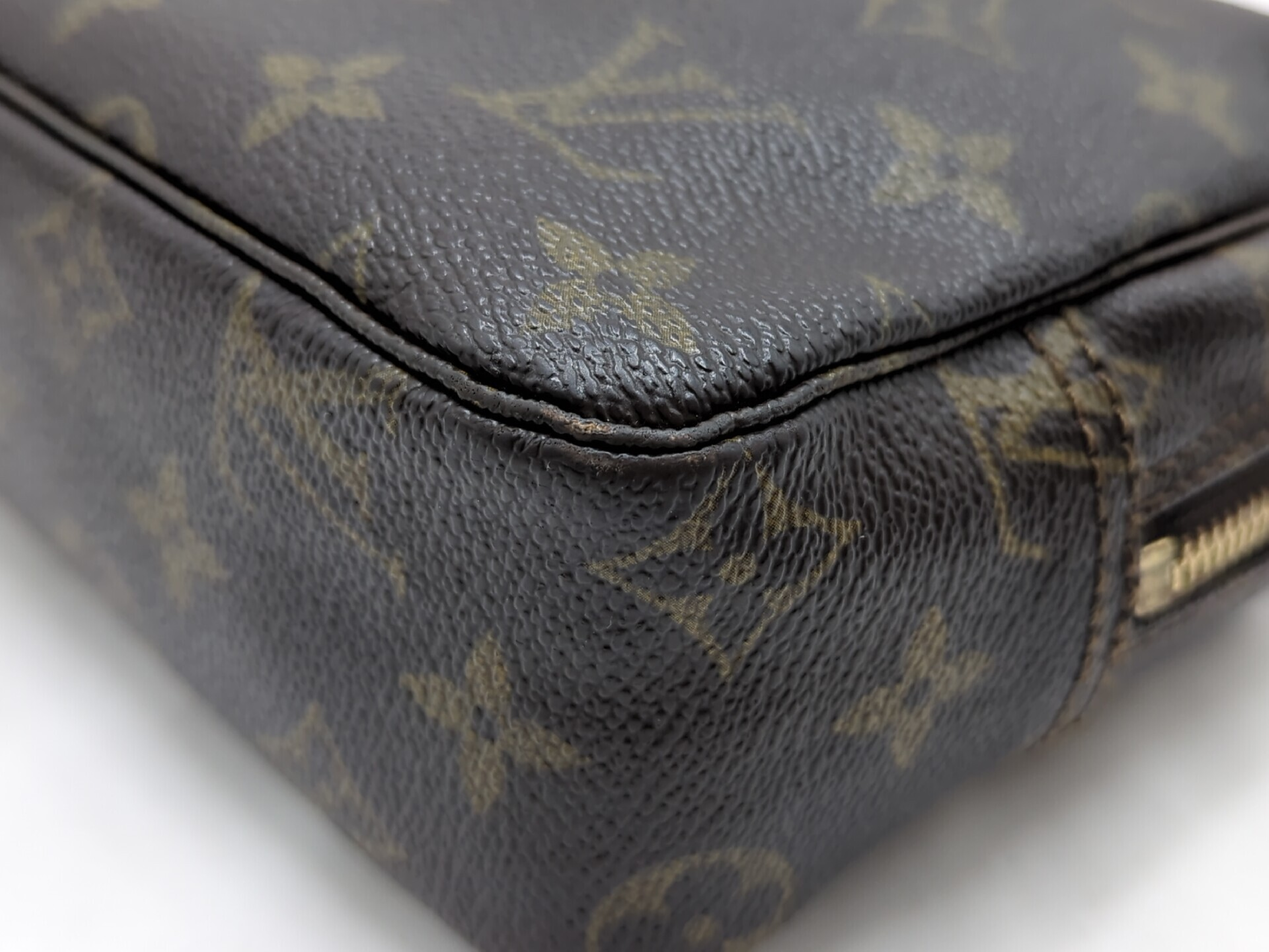 M47524 Monogram Trousses Toilette 23 Clutch Bag — view 4