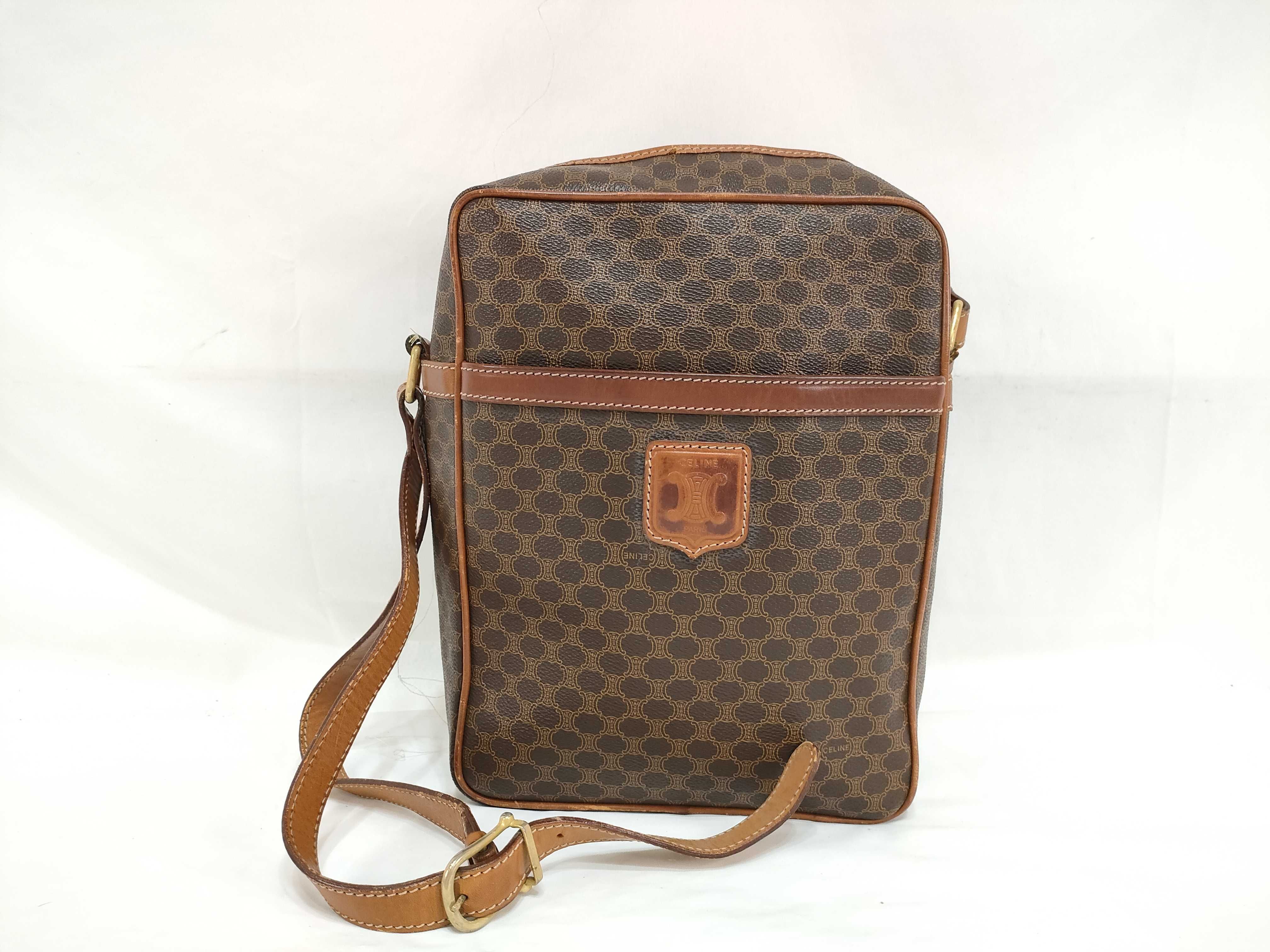 shoulder bag
