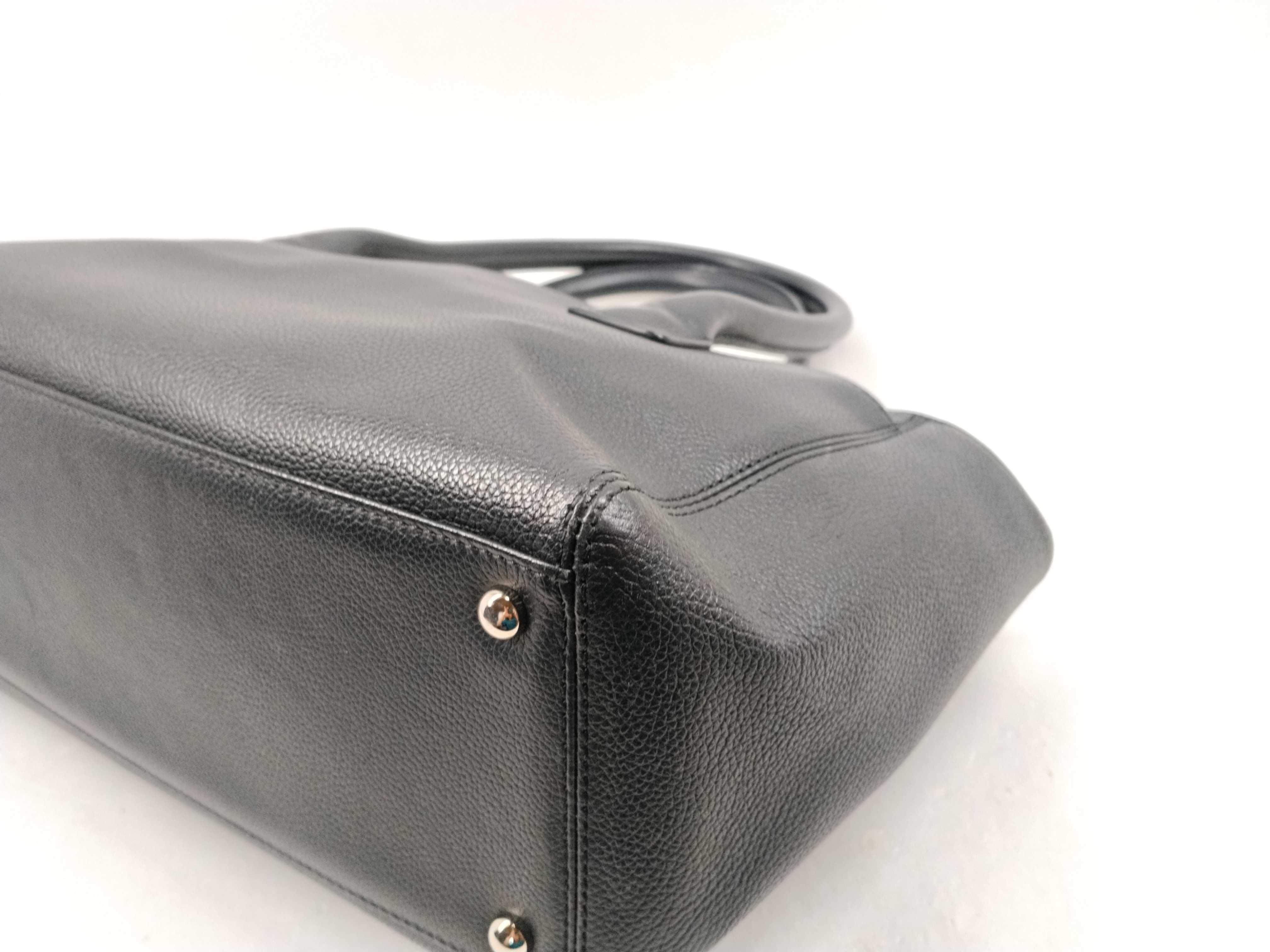 Caviar Skin Turnlock Tote Handbag Tote Bag — view 6