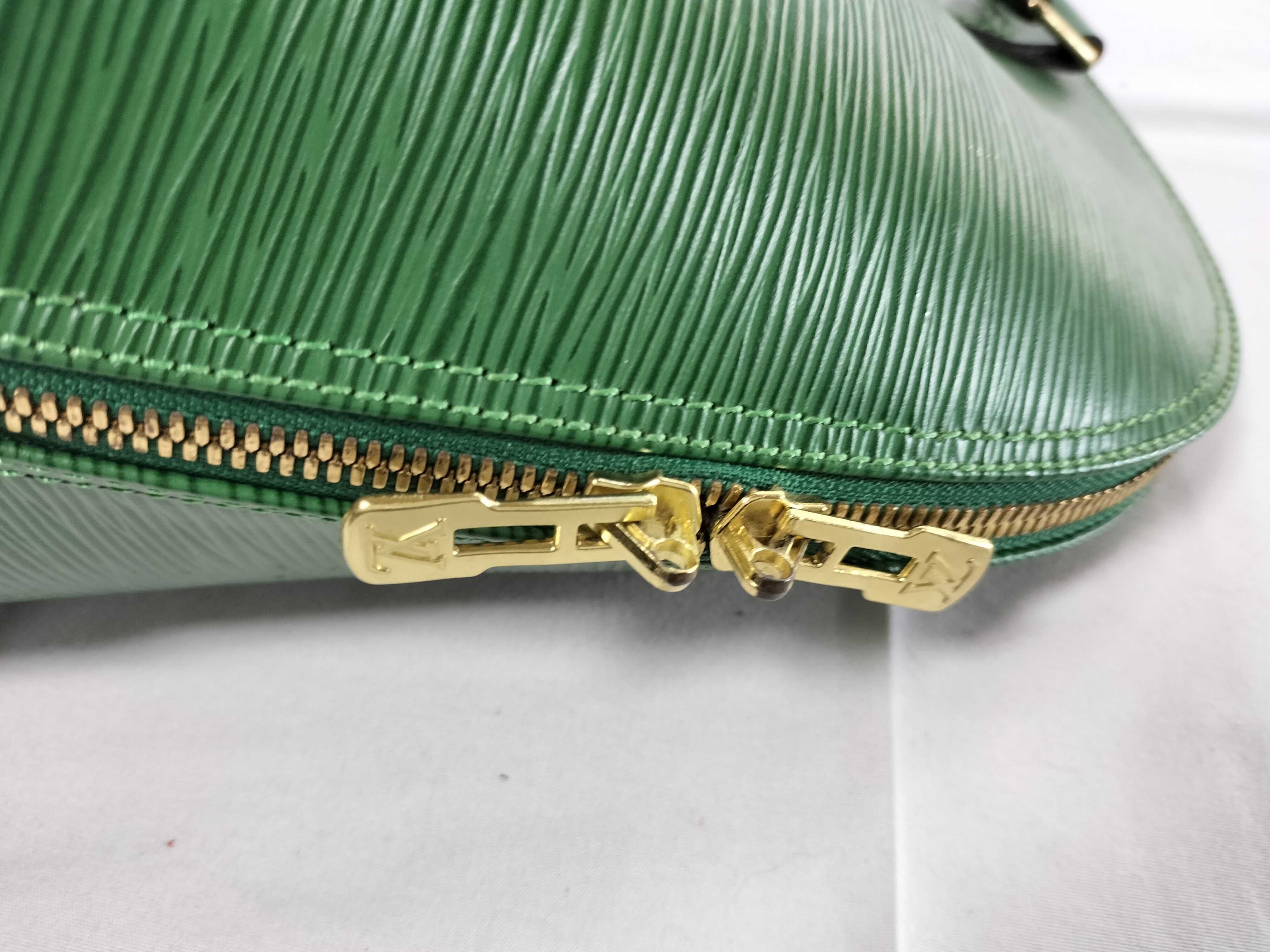 Epi Alma PM Green Handbag — view 13