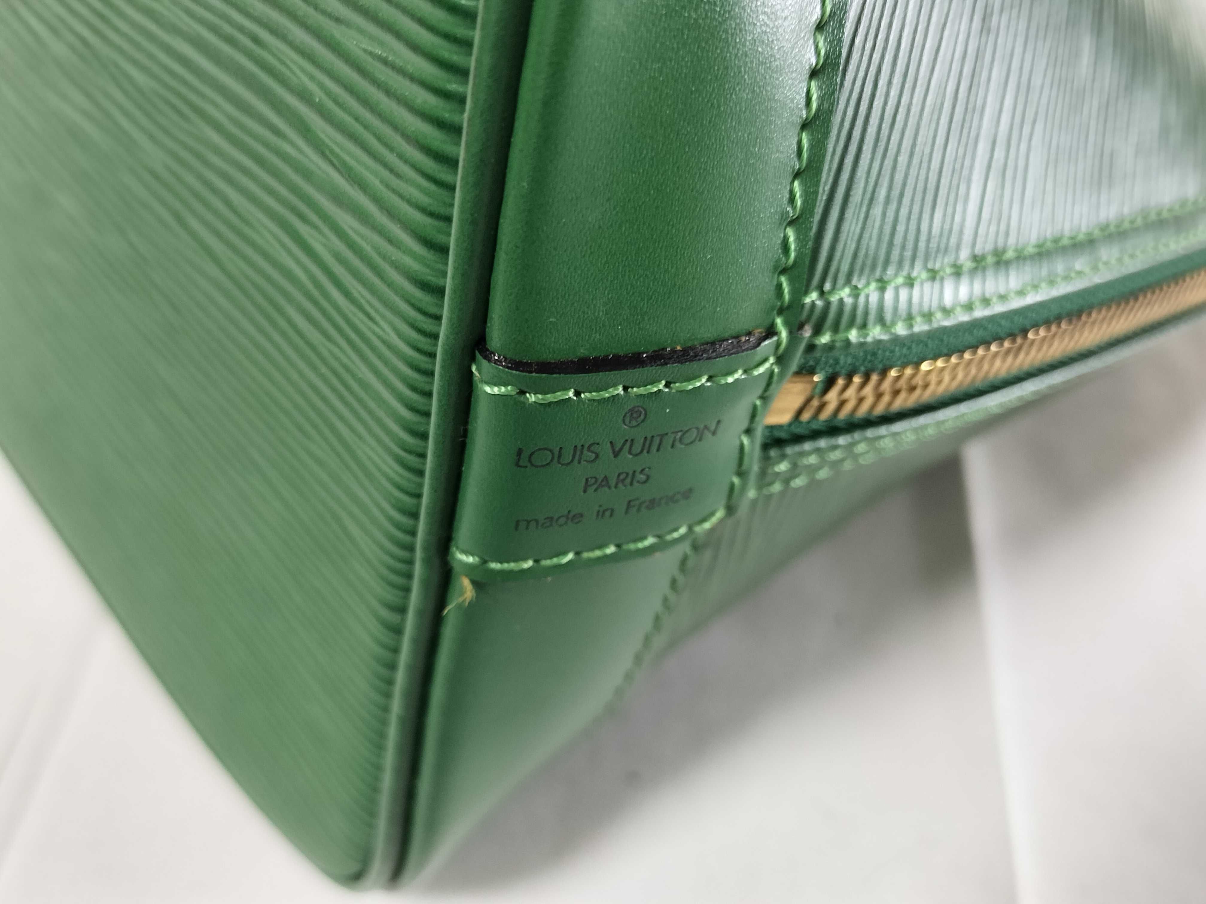 Epi Alma PM Green Handbag — view 9