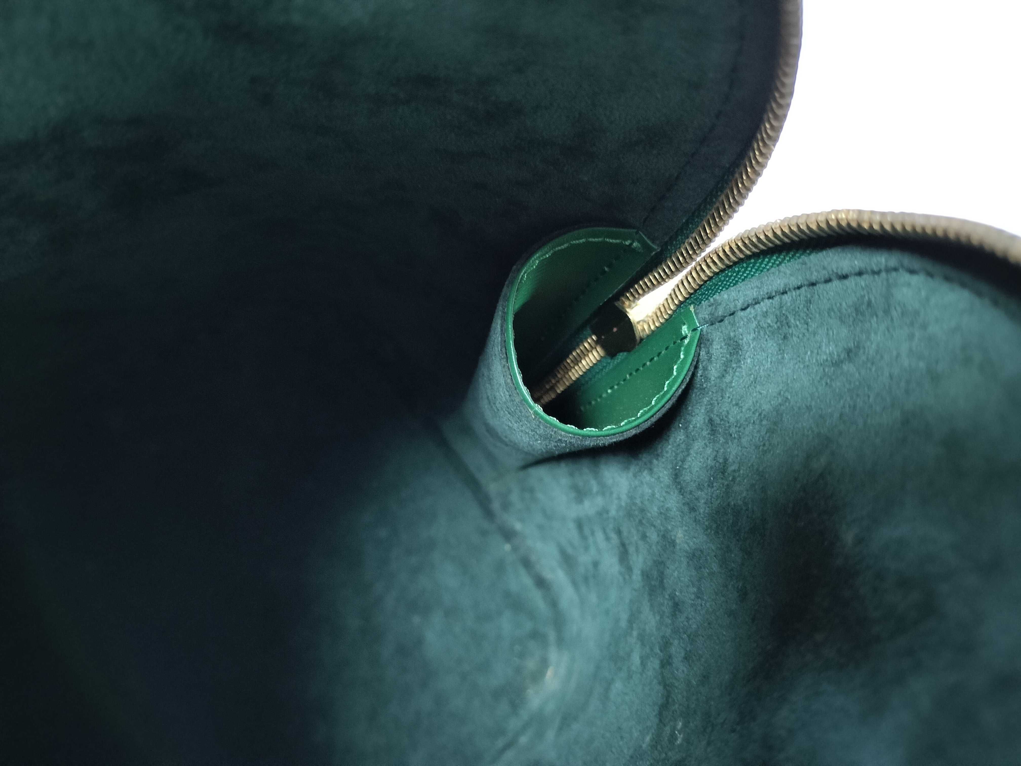 Epi Alma PM Green Handbag — view 10
