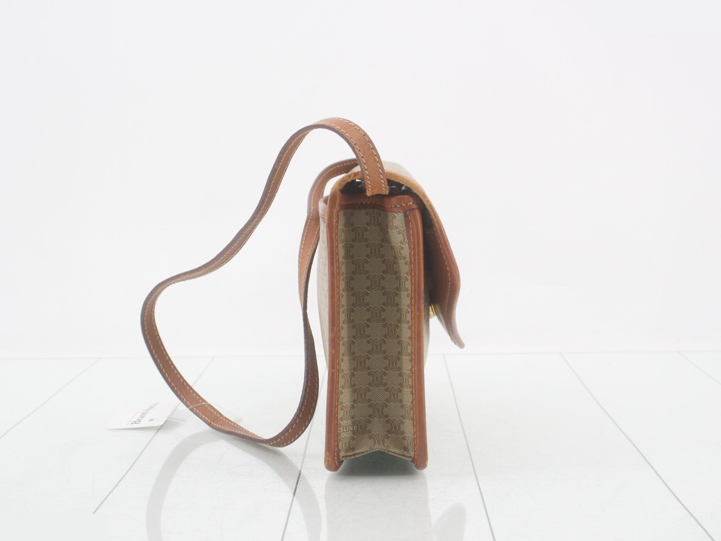 Macadam Circle Logo Shoulder Bag — view 4