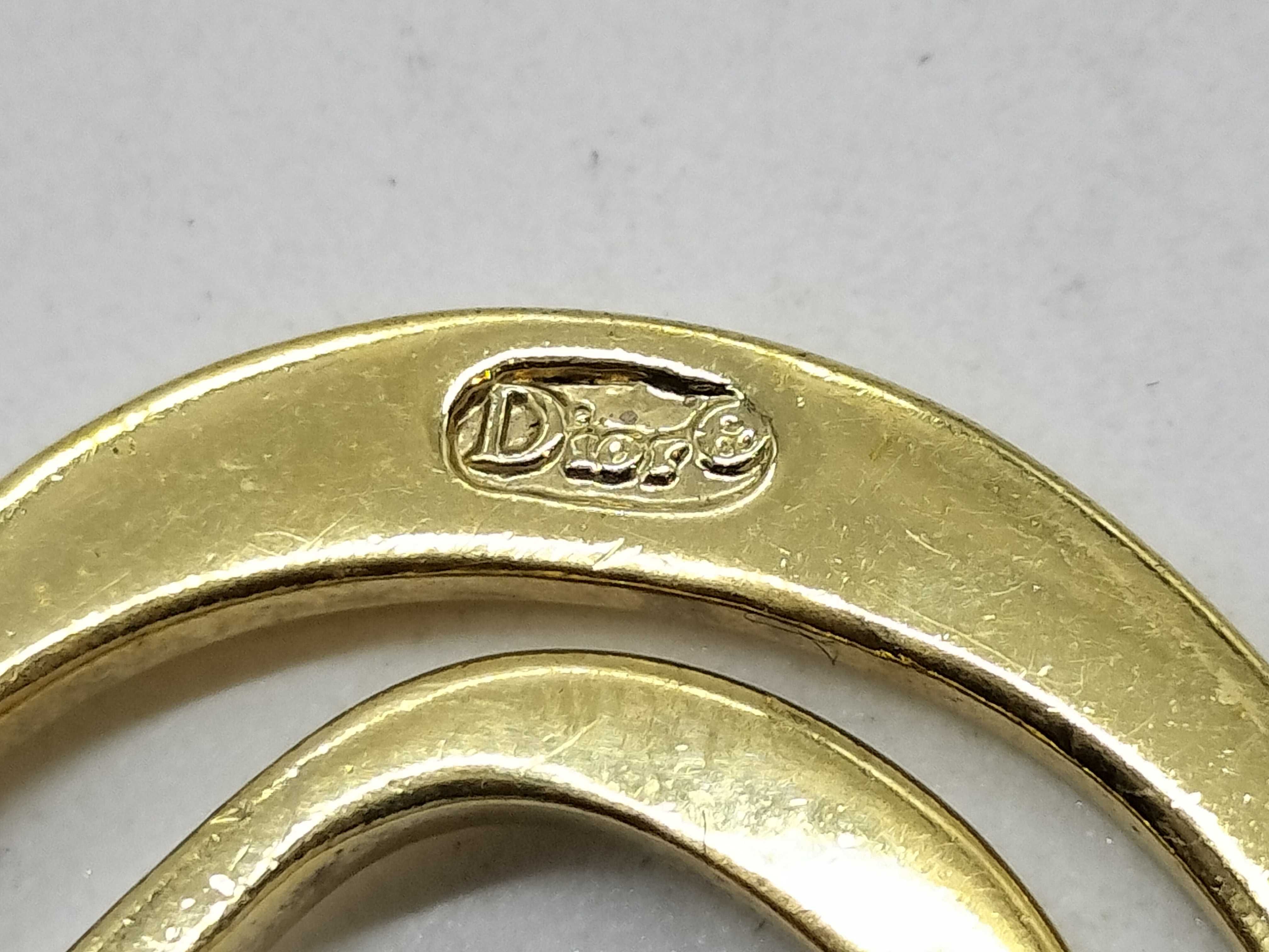 D logo gold necklace — view 4