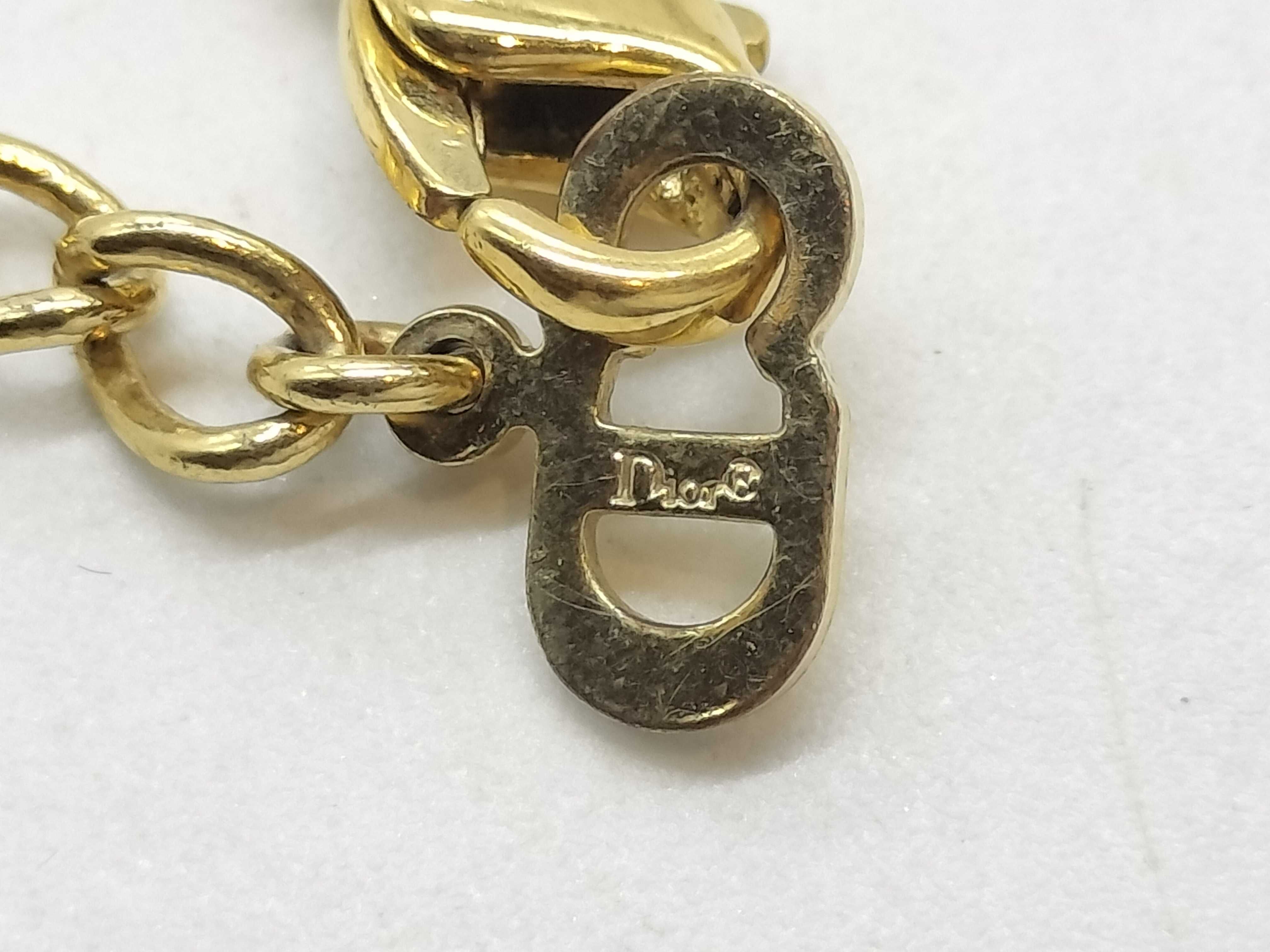 D logo gold necklace — view 6
