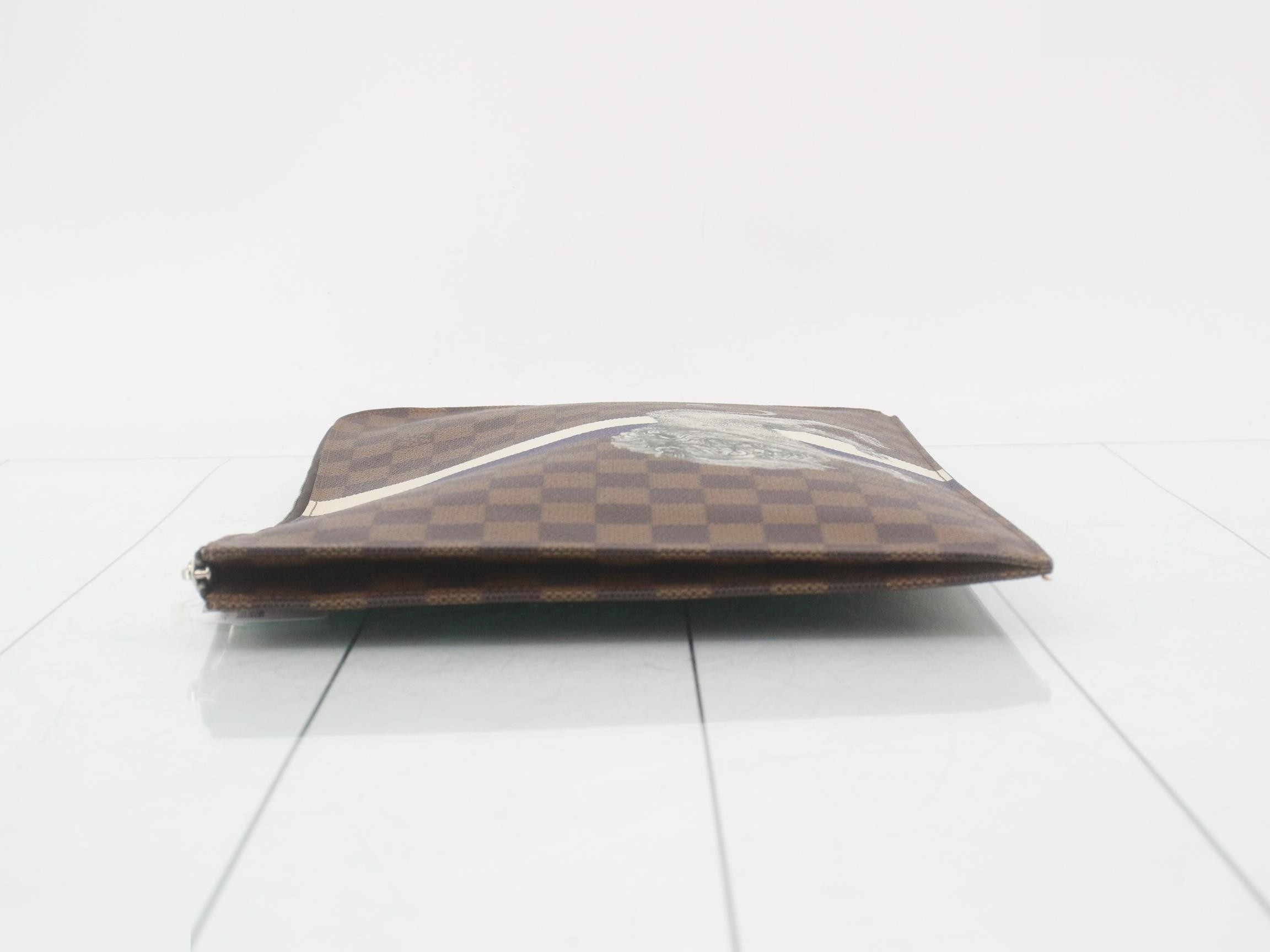 LV Damier Clutch Bag — view 4