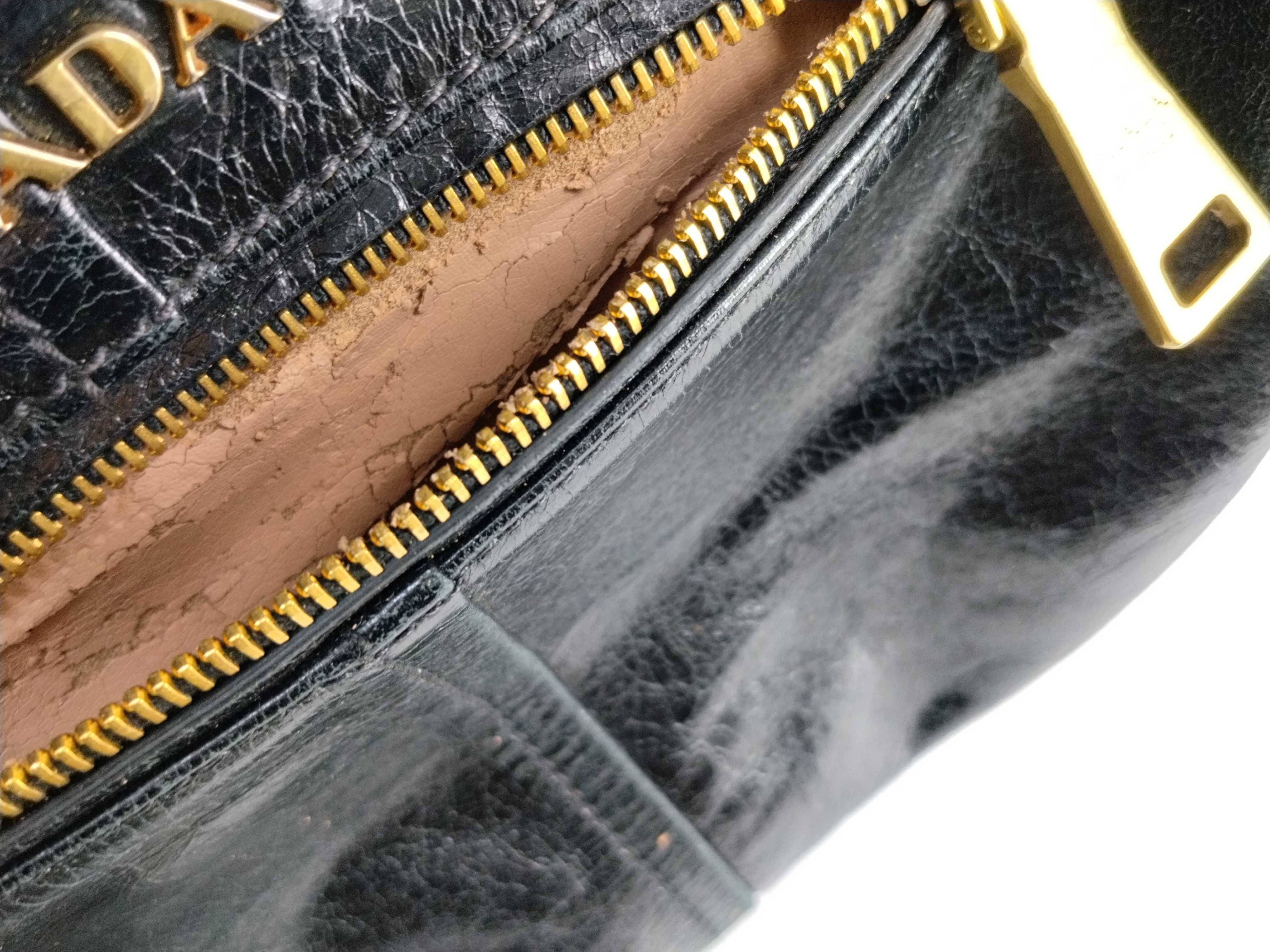 leather one-shoulder bag — view 14