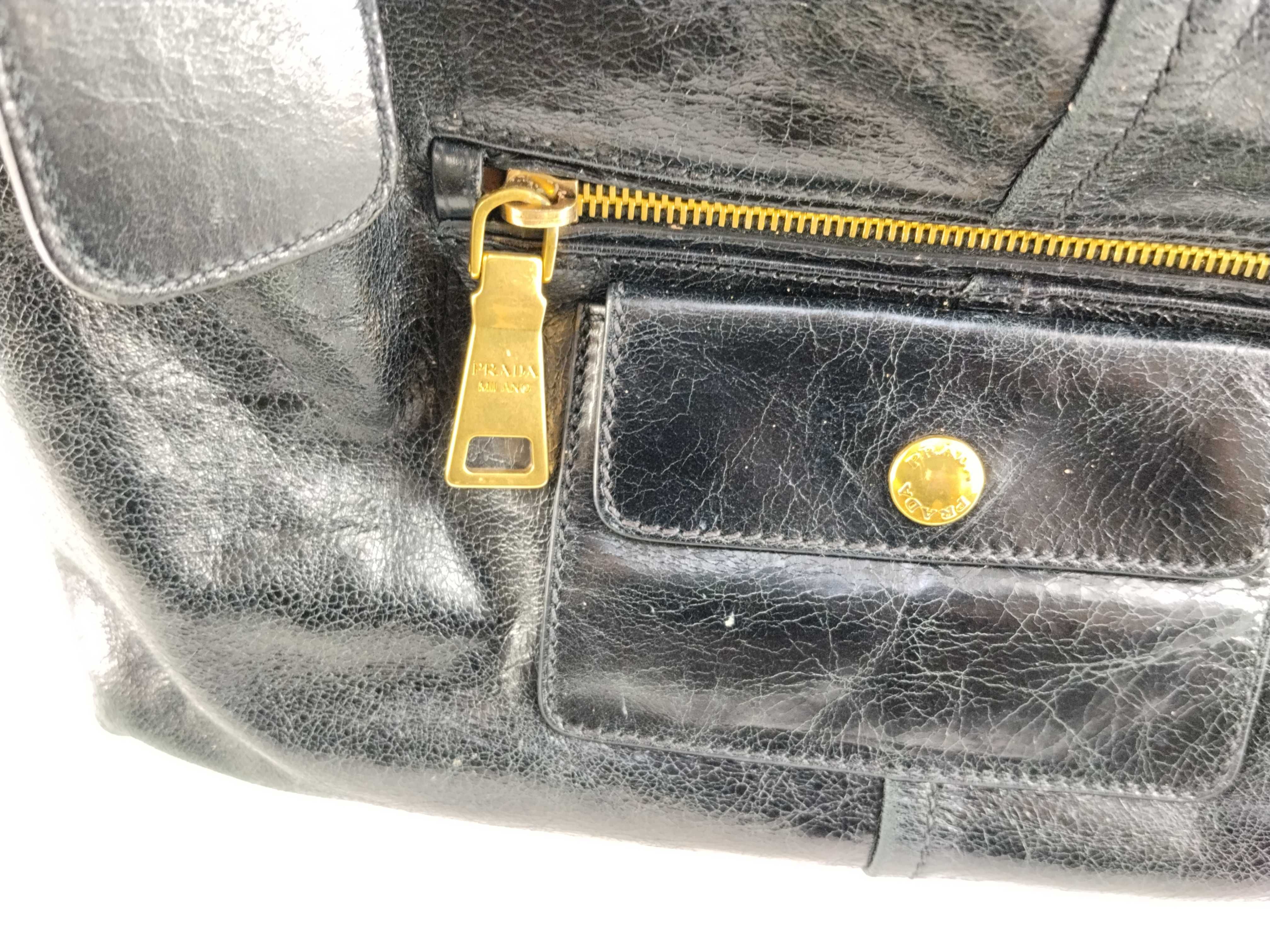leather one-shoulder bag — view 10