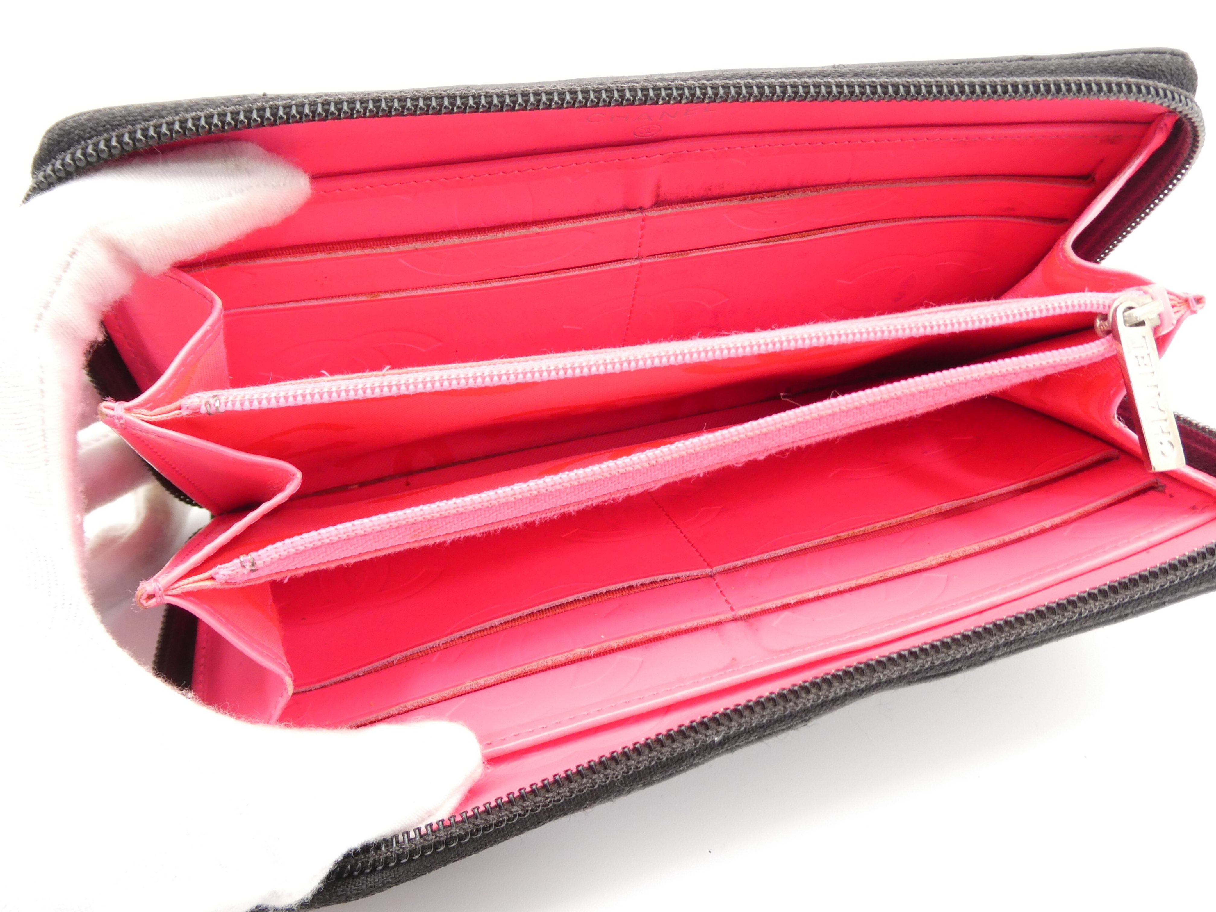 Cambon Line Matelasse Coco Mark Round Zipper Wallet — view 7