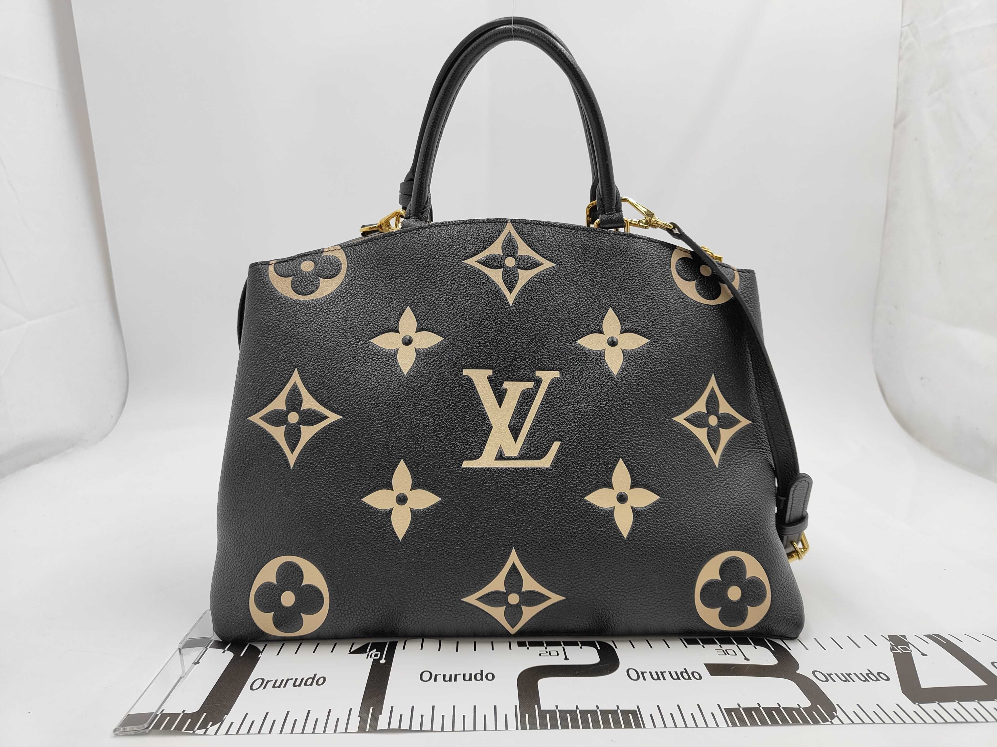 M45842 Grand Palais MM IC Handbag (Includes dust bag, strap, padlock, key, and name tag) — view 2