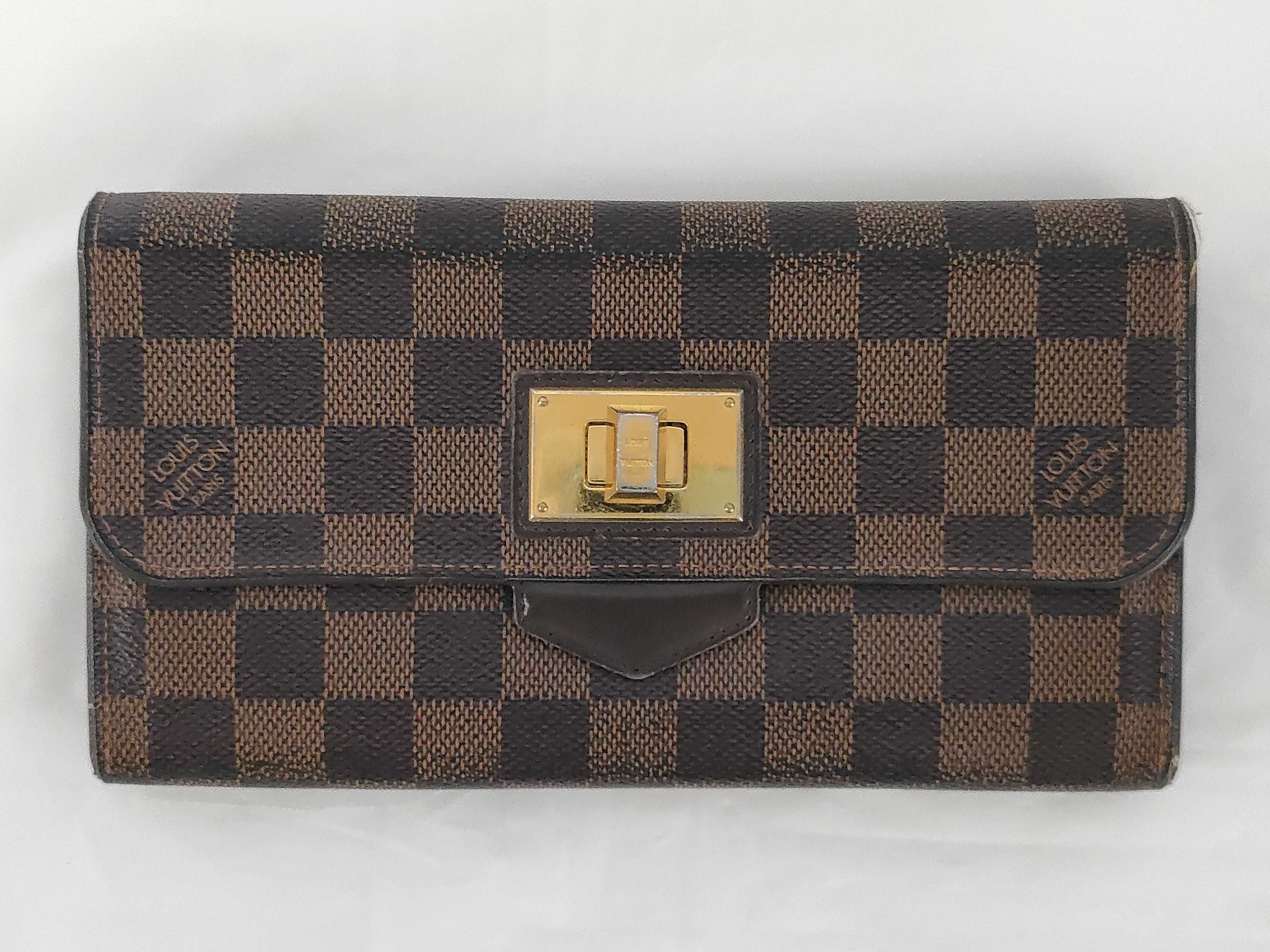 Damier Portefeuille Rose Wallet