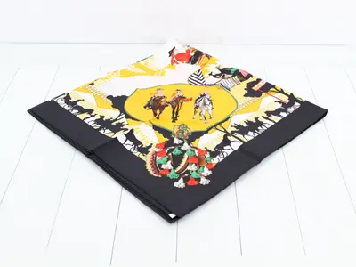 Carré 90 Seville Holiday Silk Scarf