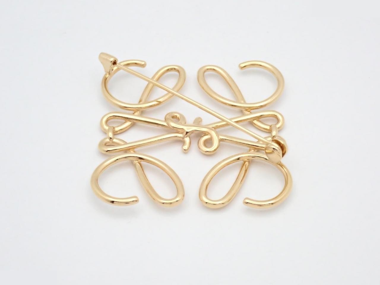 Anagram brooch — view 2
