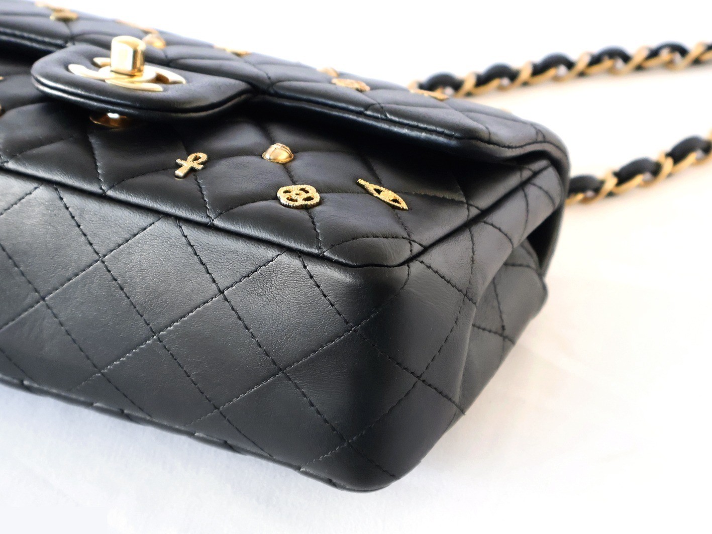 Mini Matelassé 20 Egypt Lambskin Chain Shoulder Bag, Black — view 3