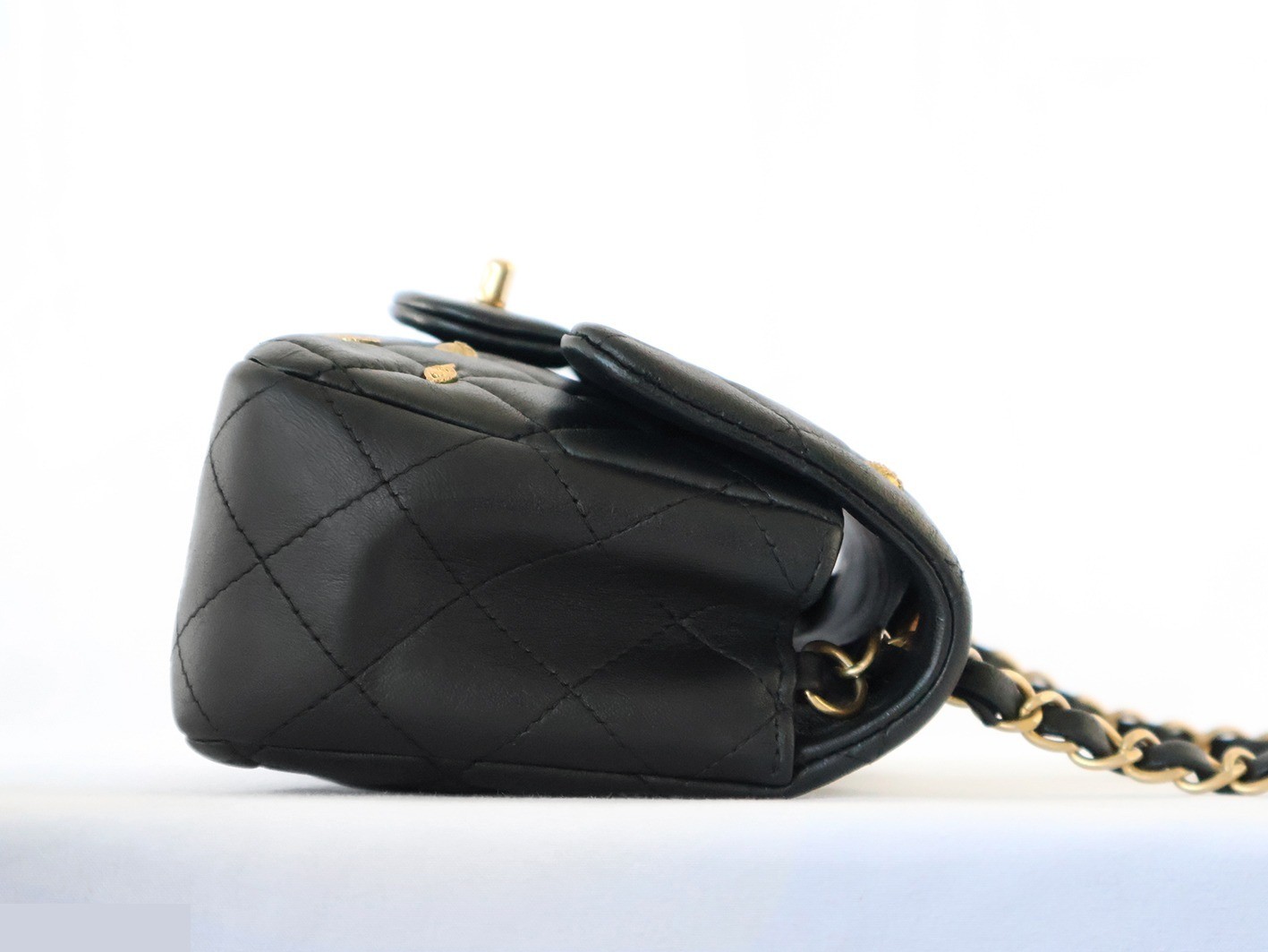 Mini Matelassé 20 Egypt Lambskin Chain Shoulder Bag, Black — view 7