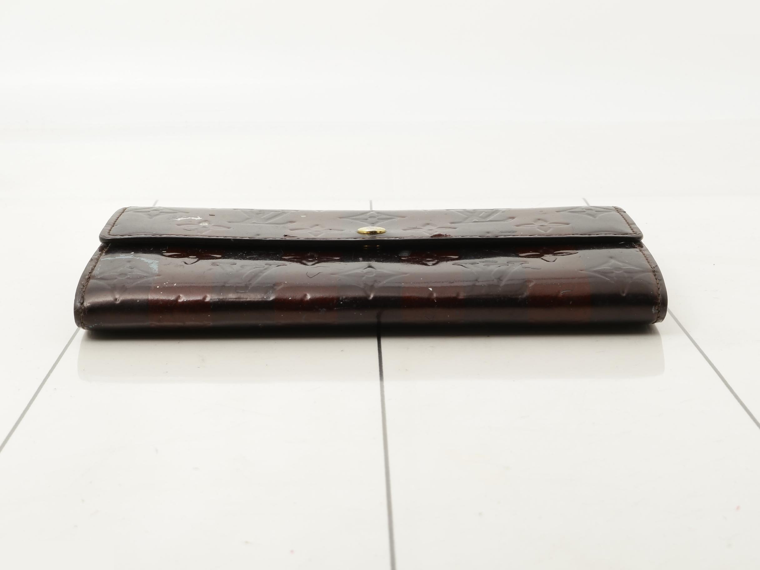 Vernis Portefeuille Sarah Amarante Rayures Bi-fold Long Wallet — view 3