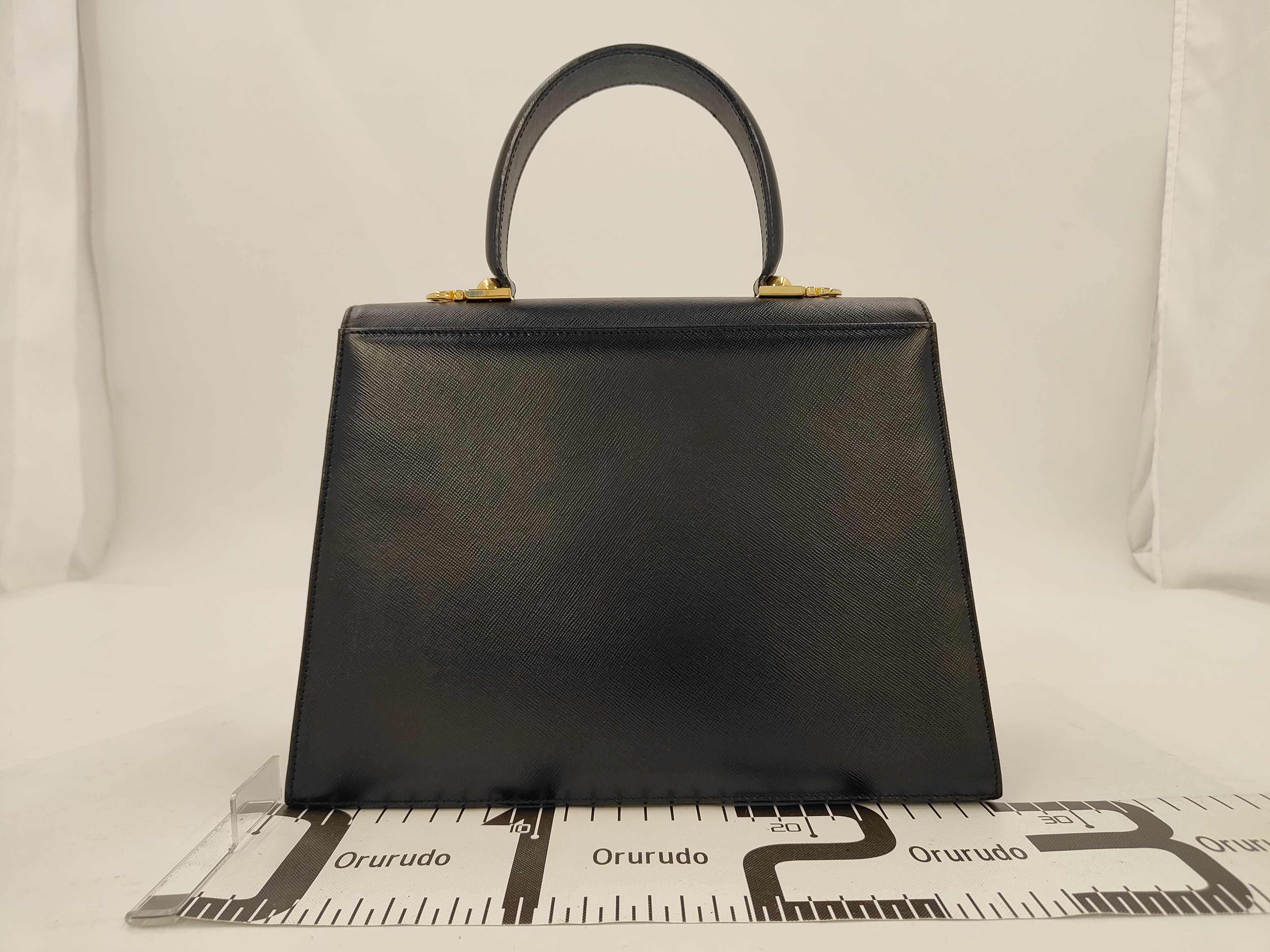Ferragamo Shoulder Bag Handbag — view 2