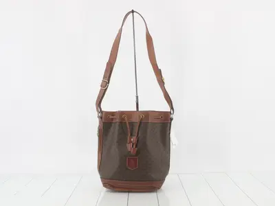 Other lines: Bags and shoulder bags