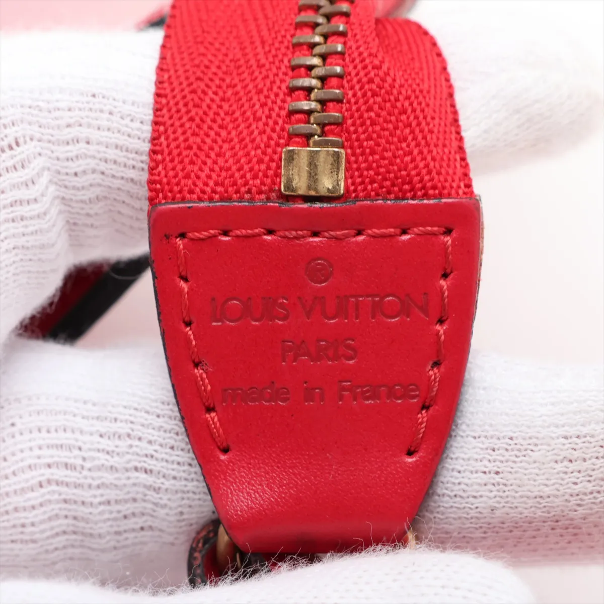 Epi Pochette Accessoires M52947 AR1903 Red — view 8