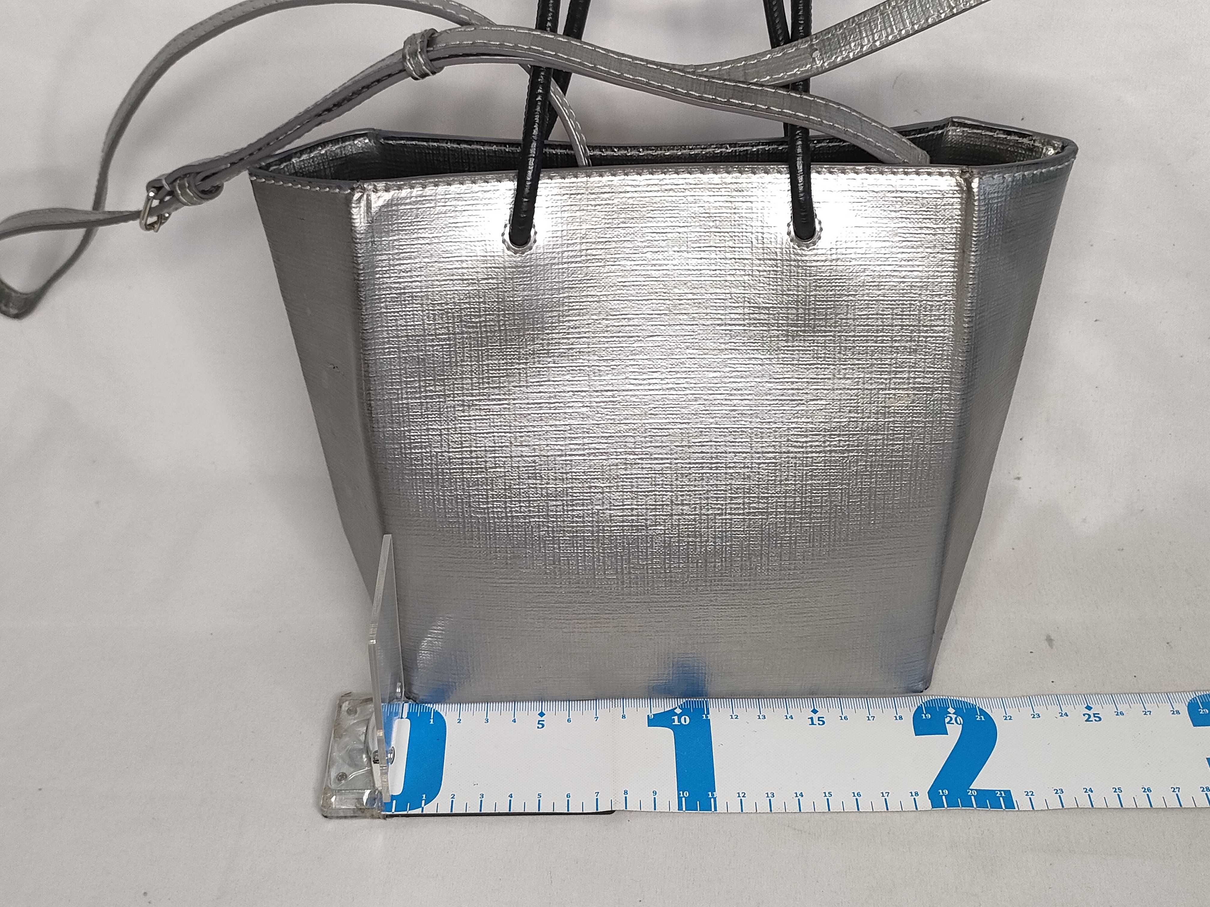 handbag — view 2