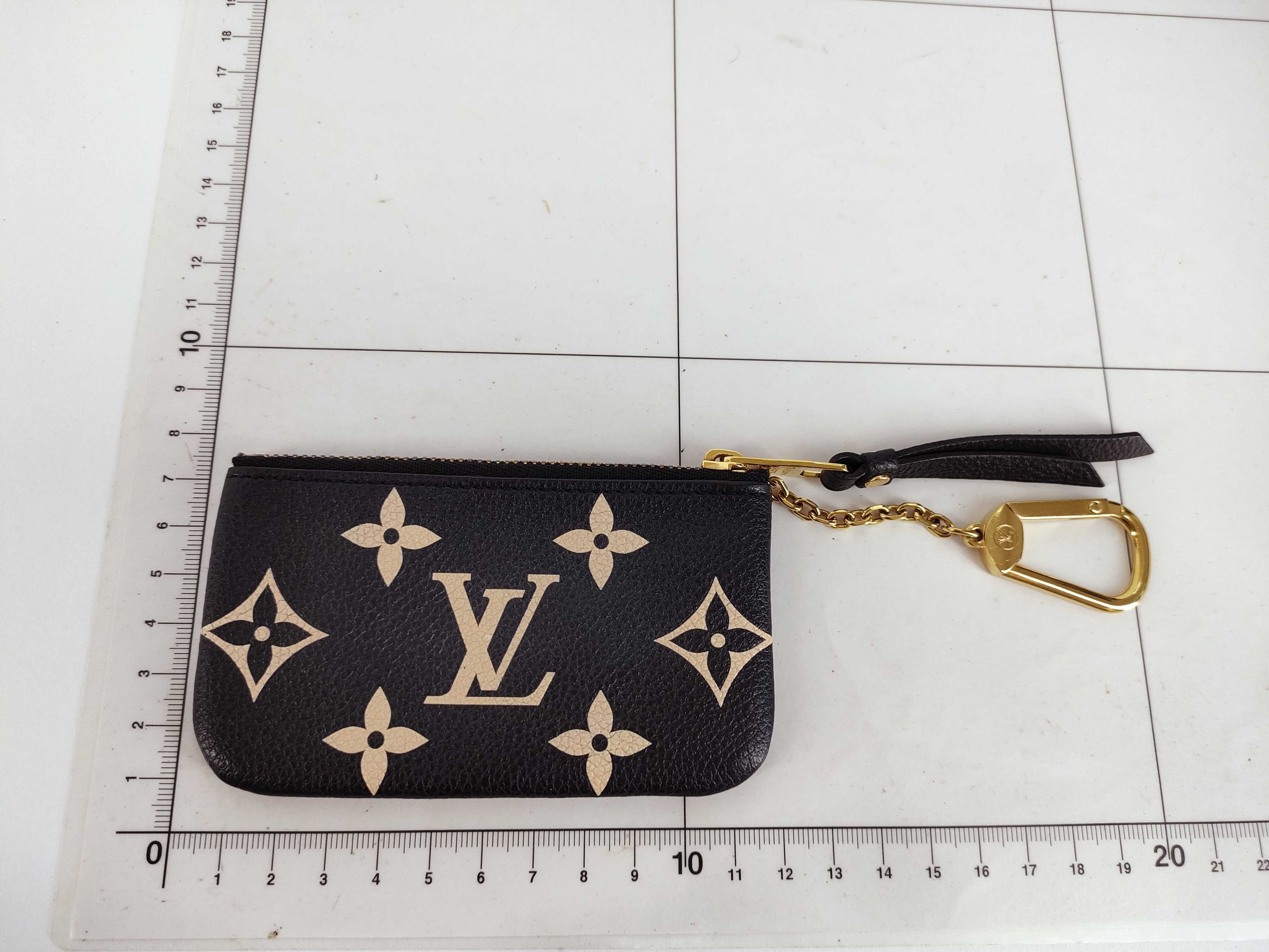 Monogram Empreinte Louis Vuitton Pochette Clé Bicolor Empreinte CT5203 Coin Case — view 2