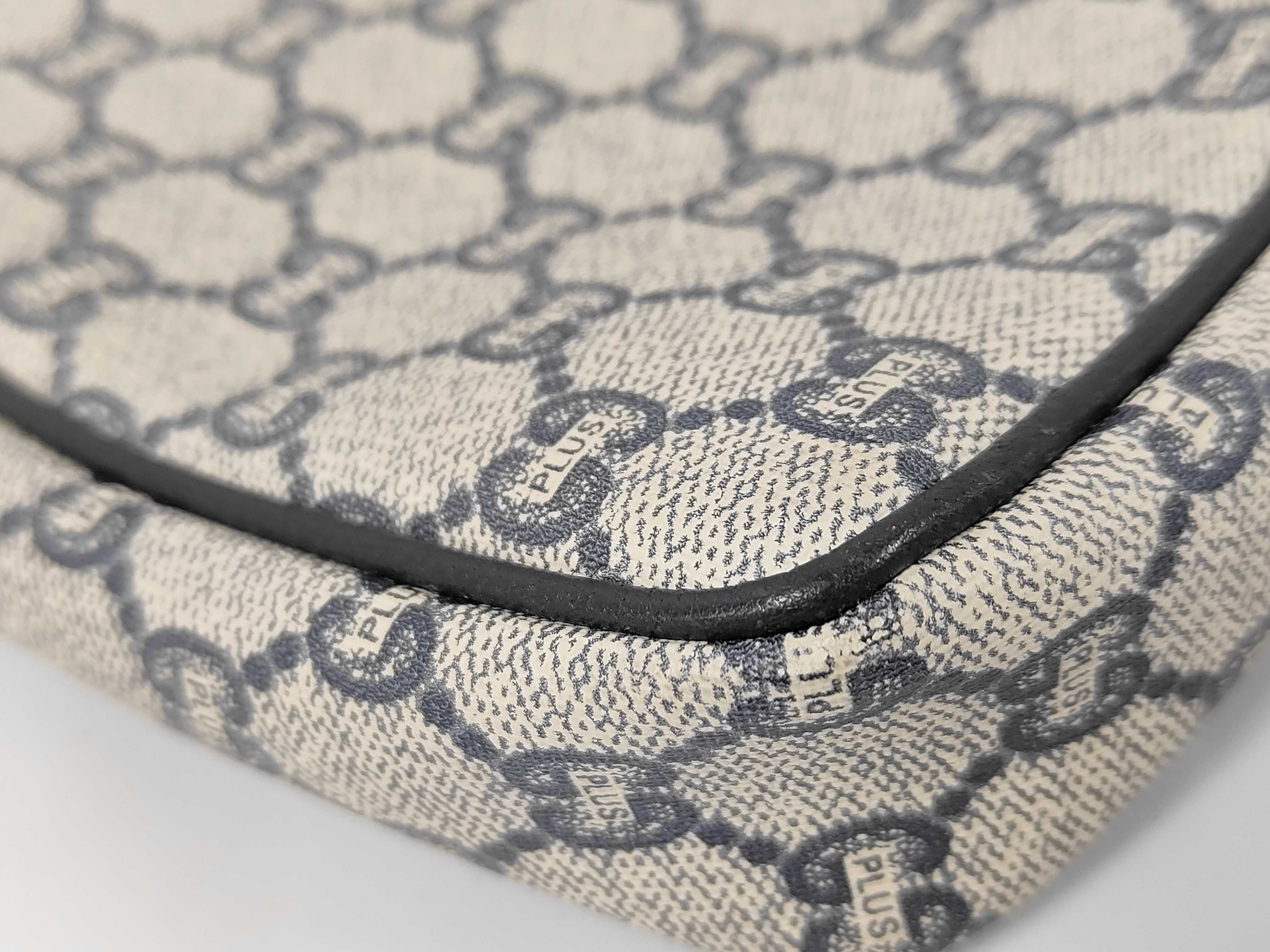 Old Gucci Shoulder Bag — view 4