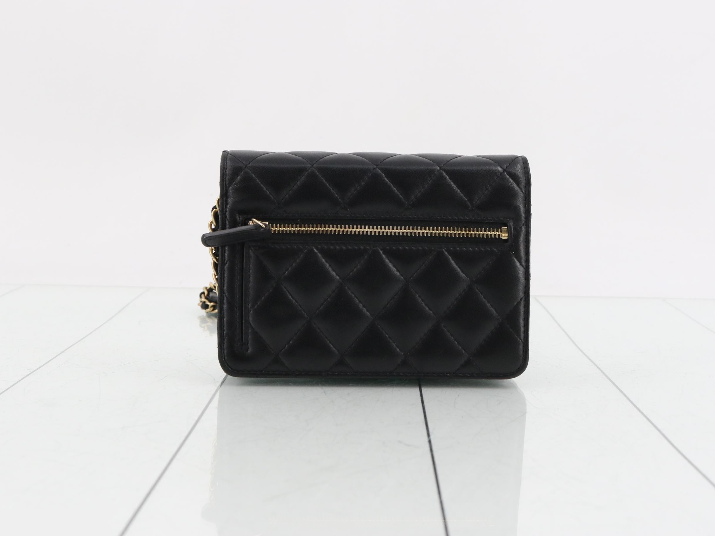 Matelassé shoulder bag, chain shoulder bag, wallet, Coco Mark — view 2