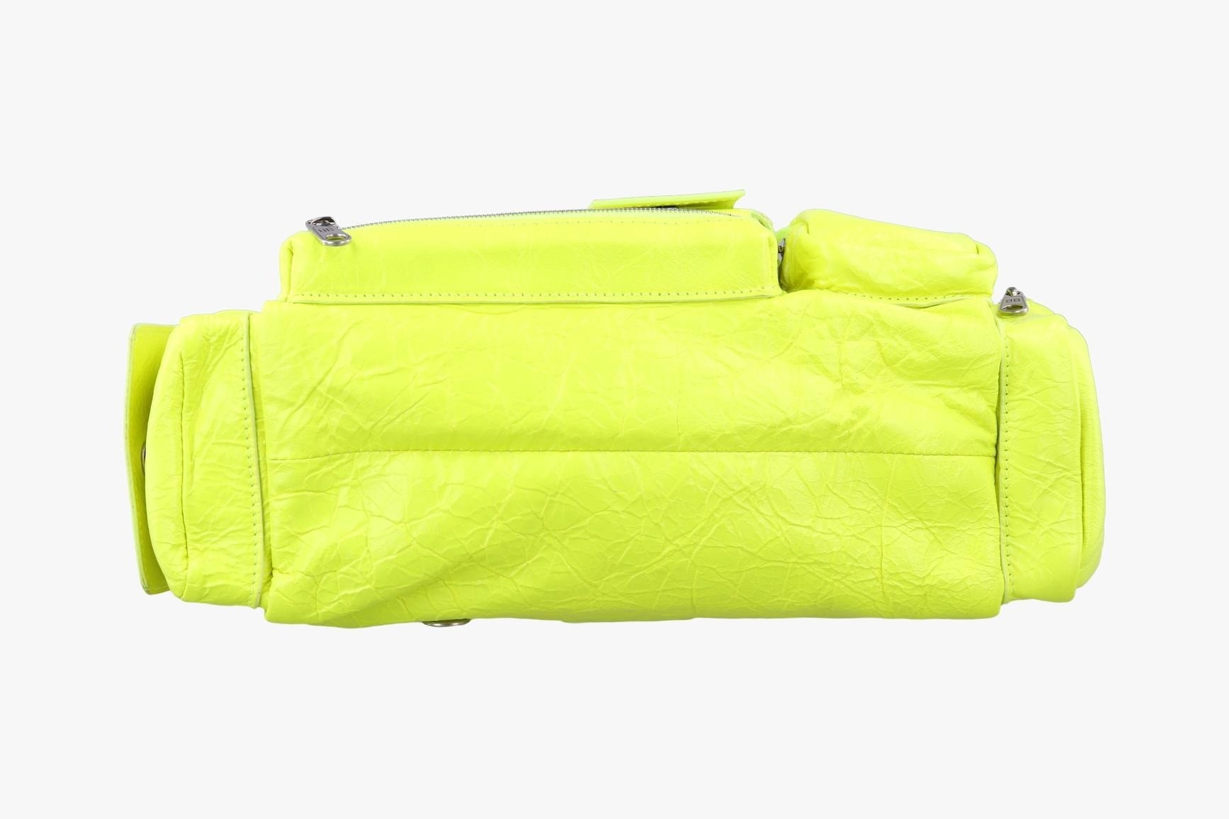 Super Busy XS Sling Bag, Leather, Green/Yellow — view 3